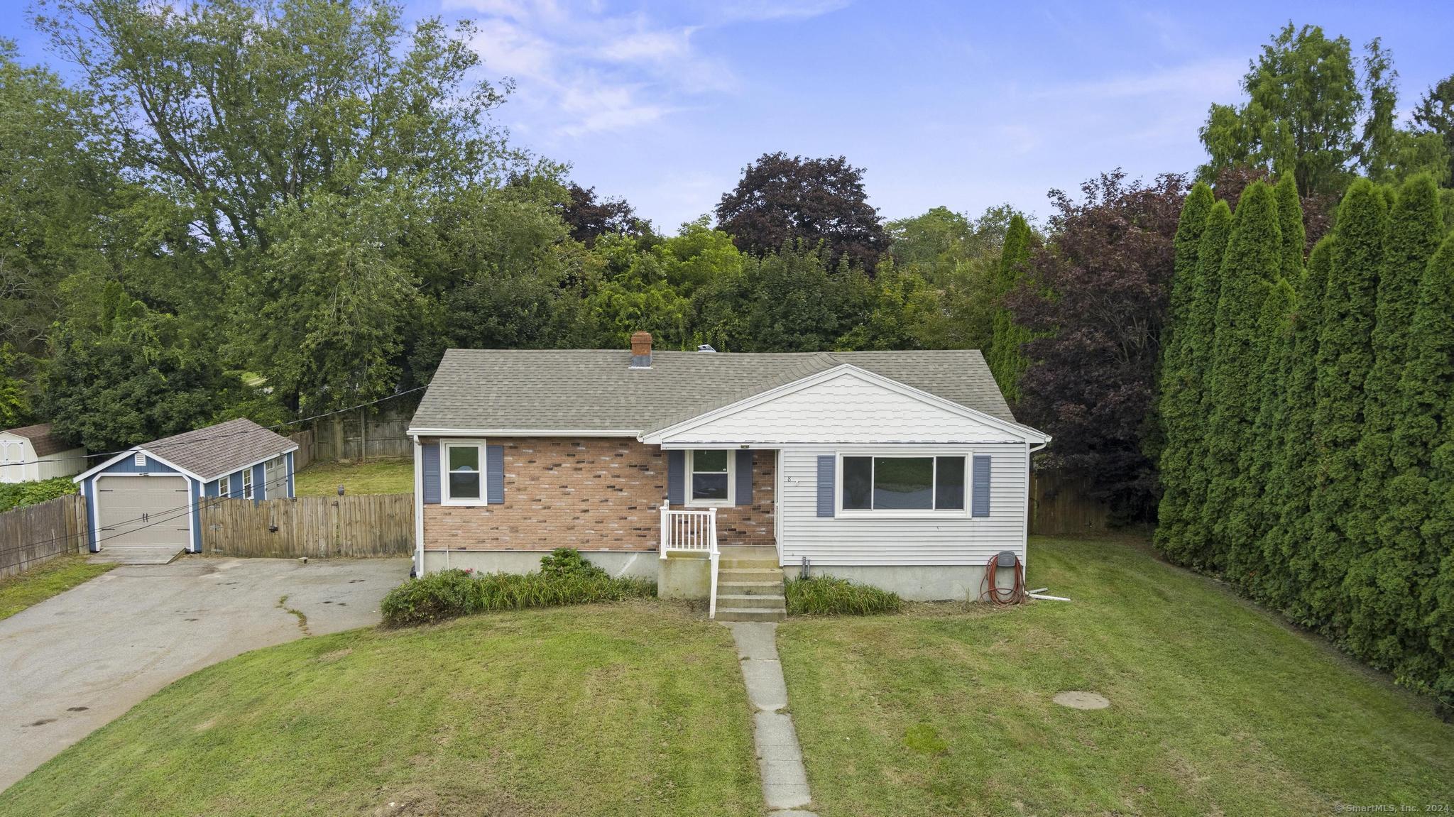 8 Hillcrest Avenue
