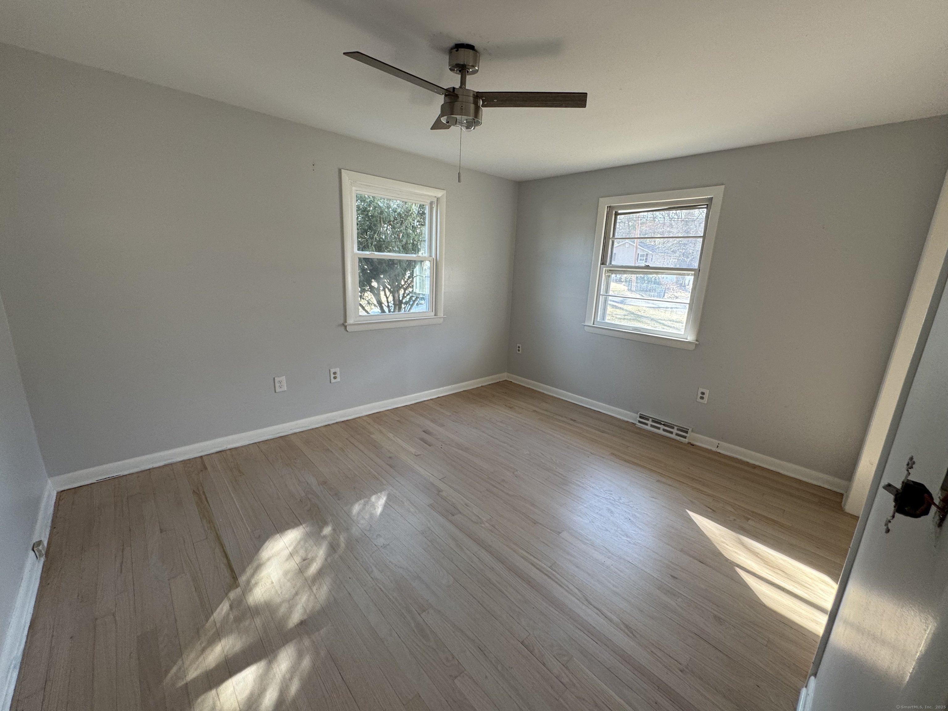 2057 Hartford Turnpike