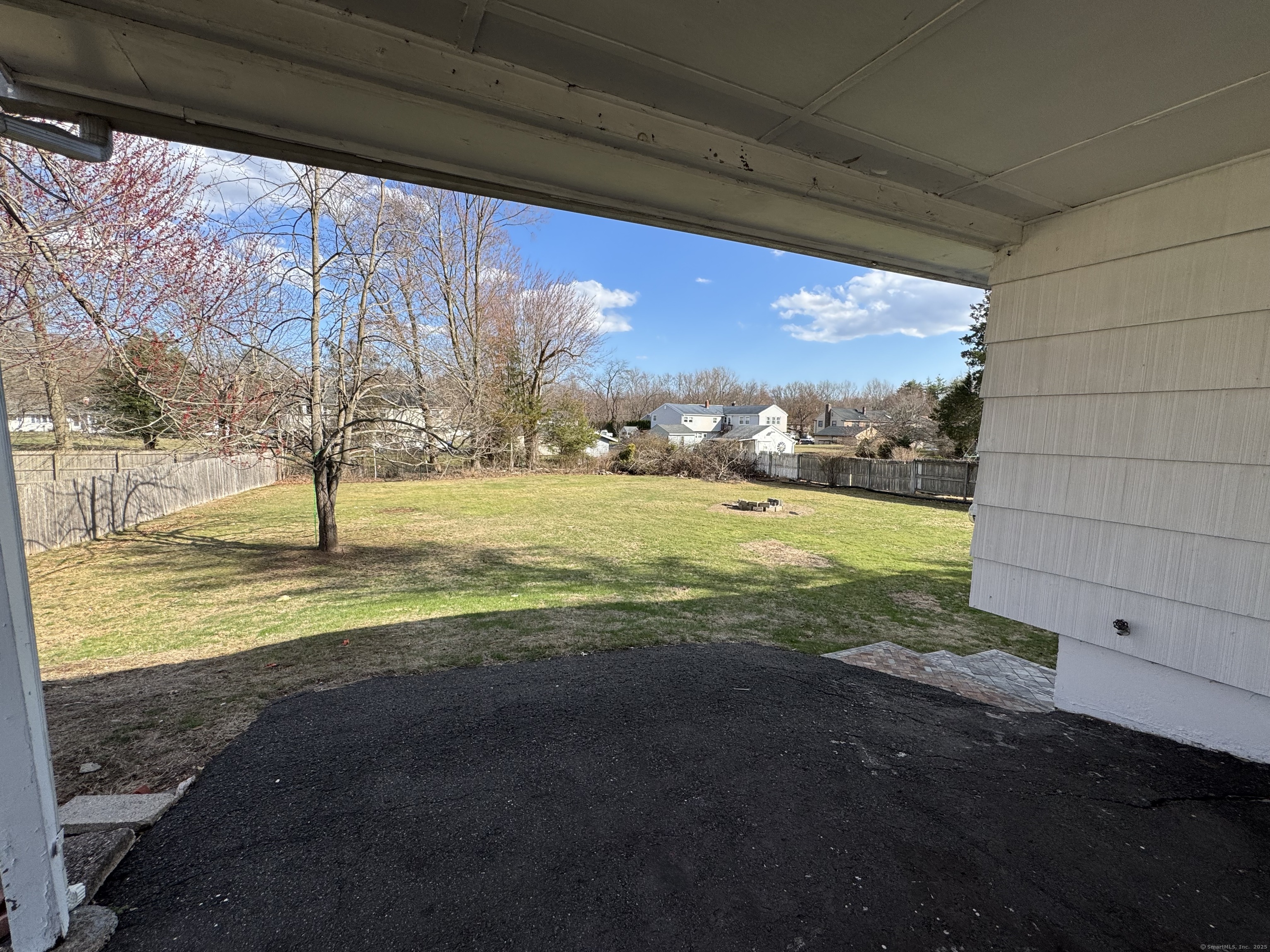 2057 Hartford Turnpike