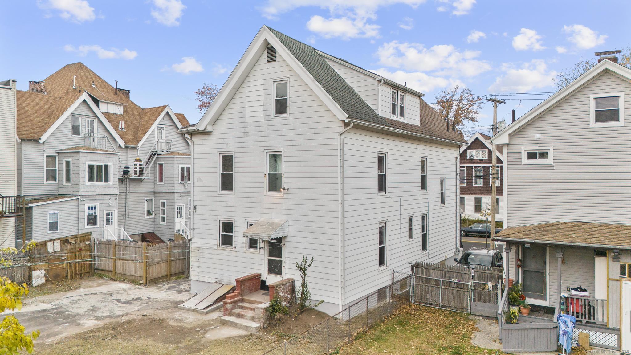 32 Lamberton Street