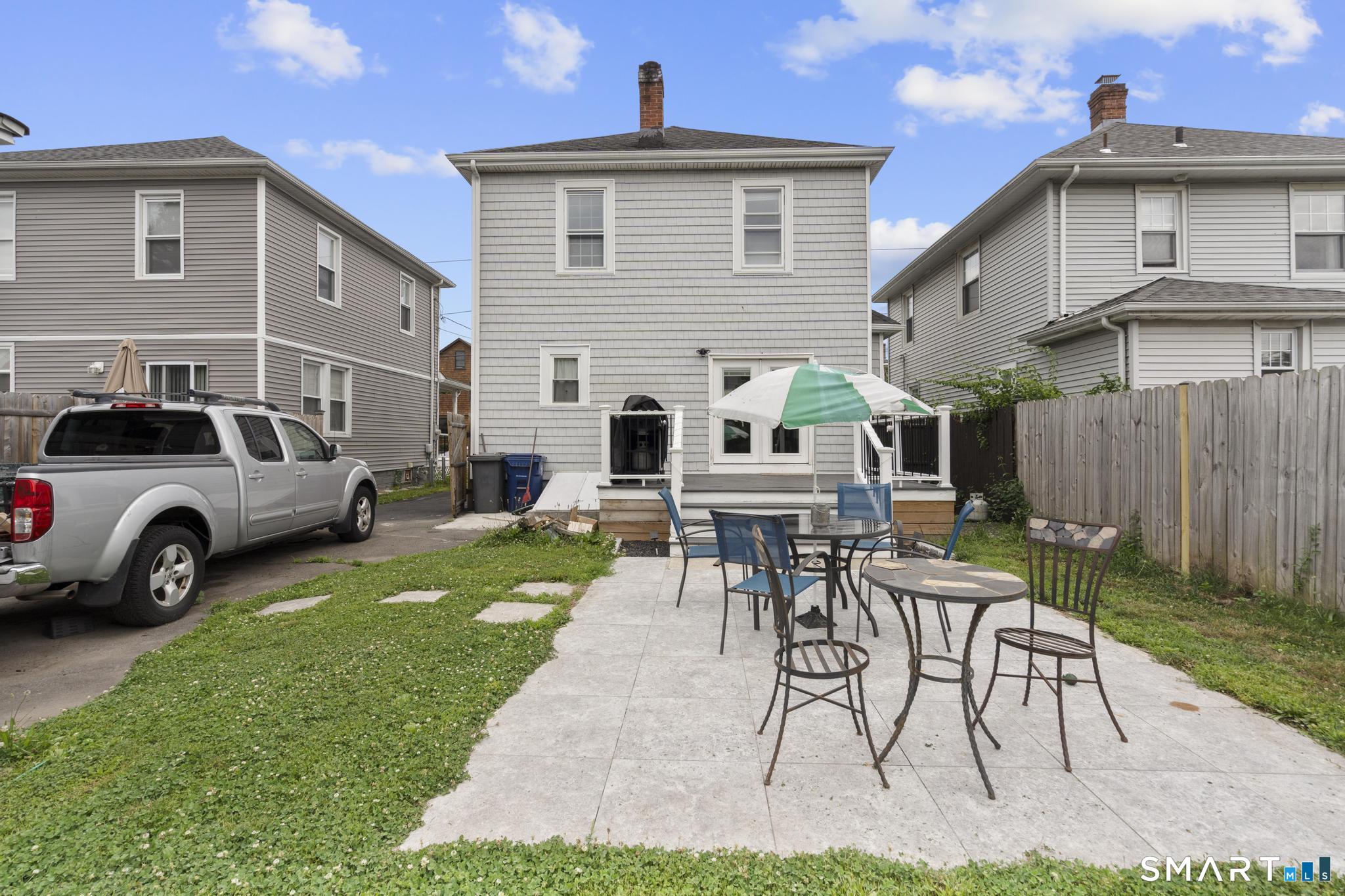 106 Peck Avenue