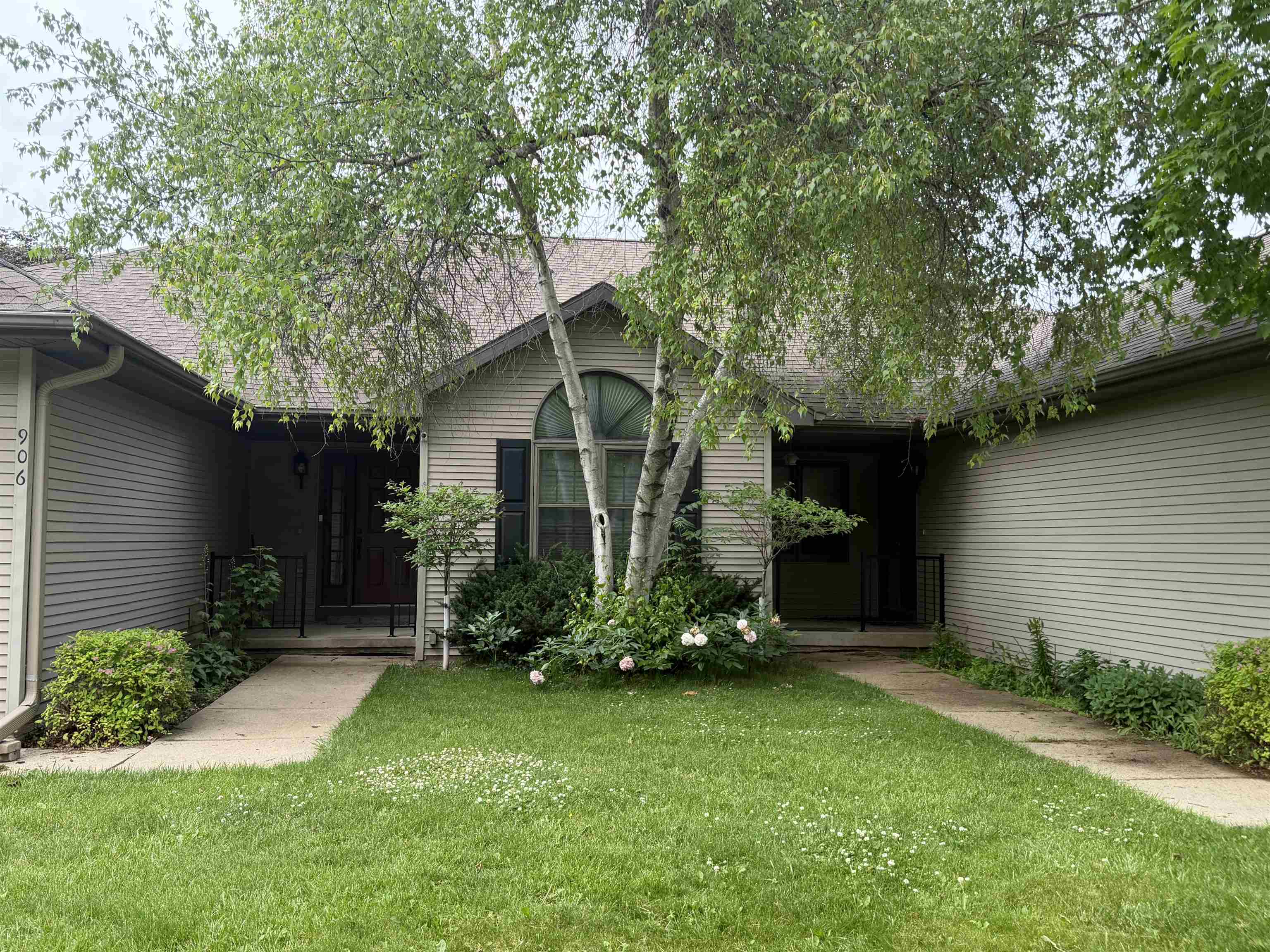 906 Prospect Avenue