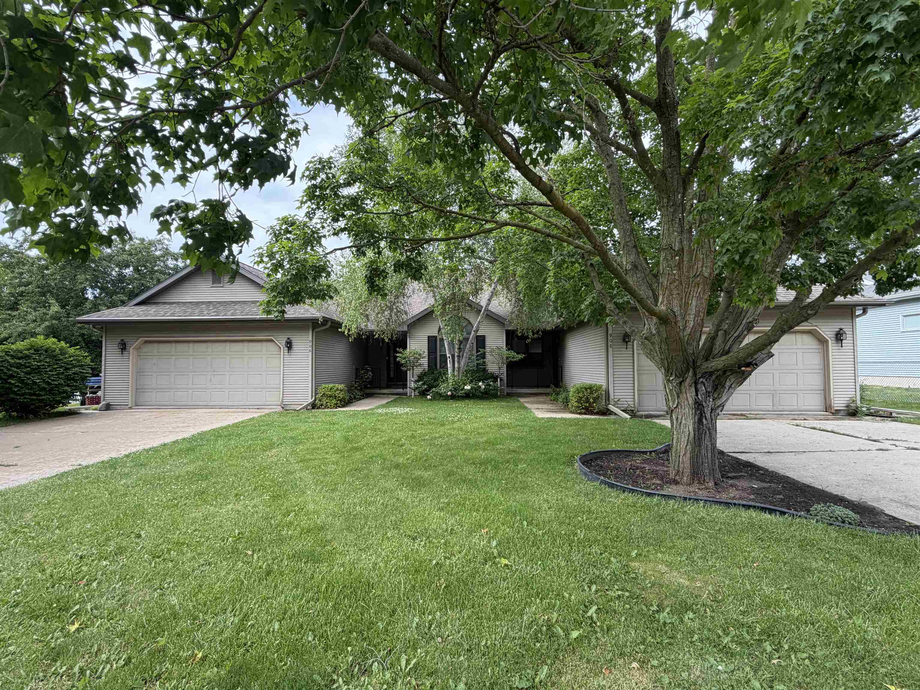 906 Prospect Avenue