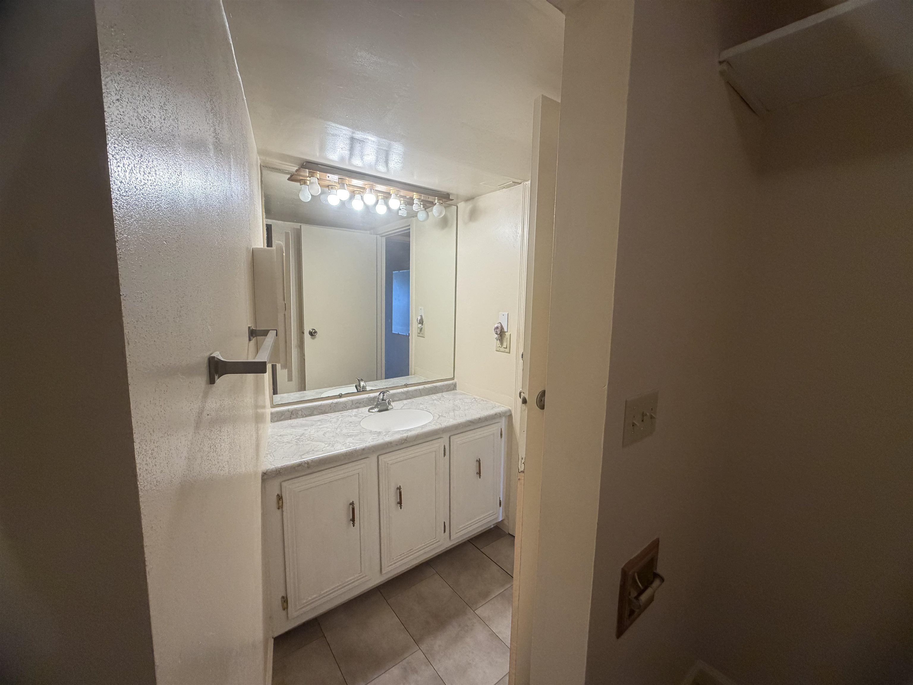 W723 Oak Shore Drive