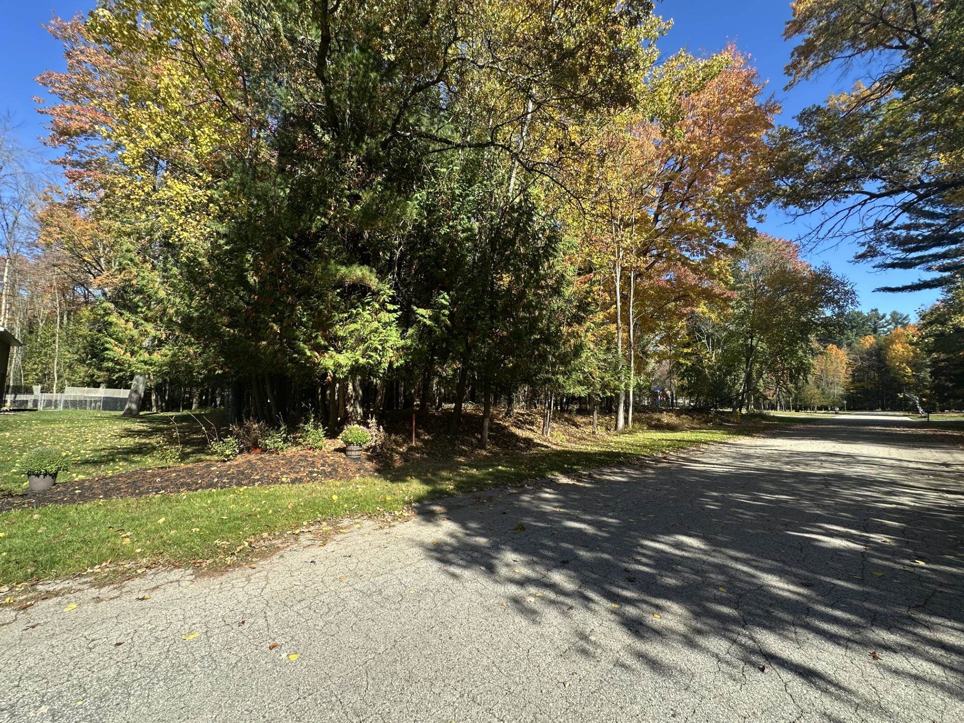 450 Marnie 1.07 acres Lane