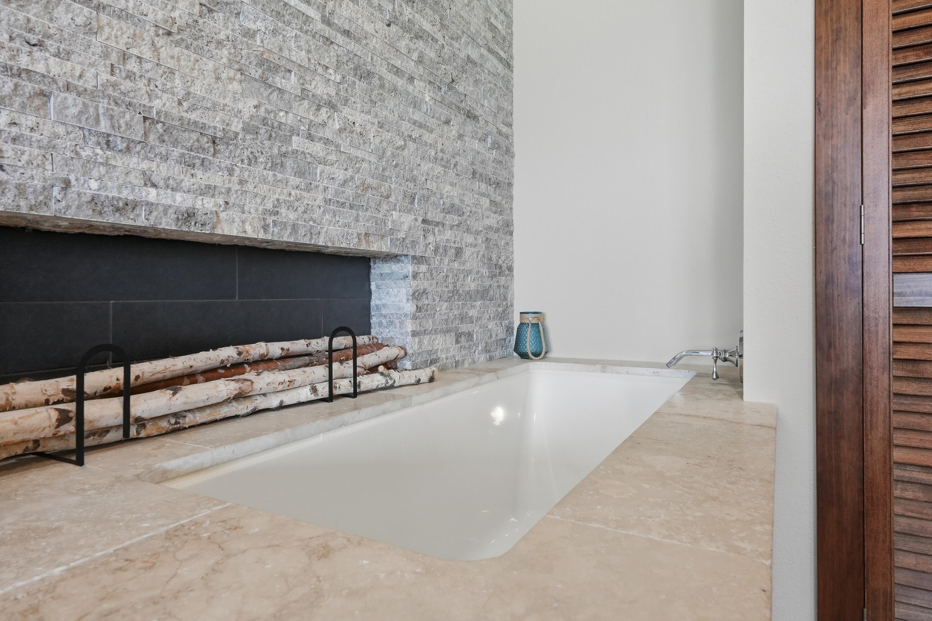 780 Sundial Court 6002