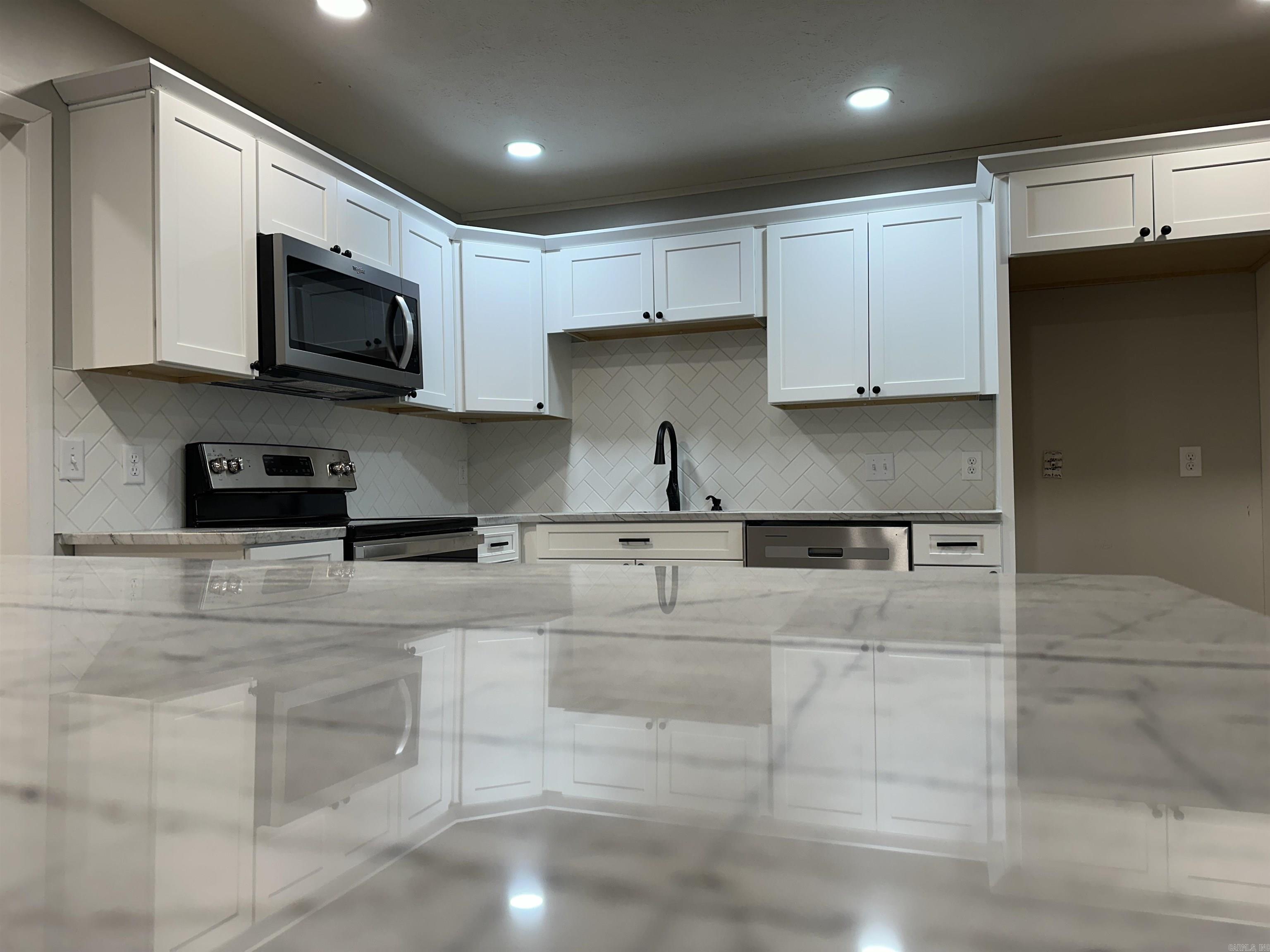 9 PIN OAK Drive