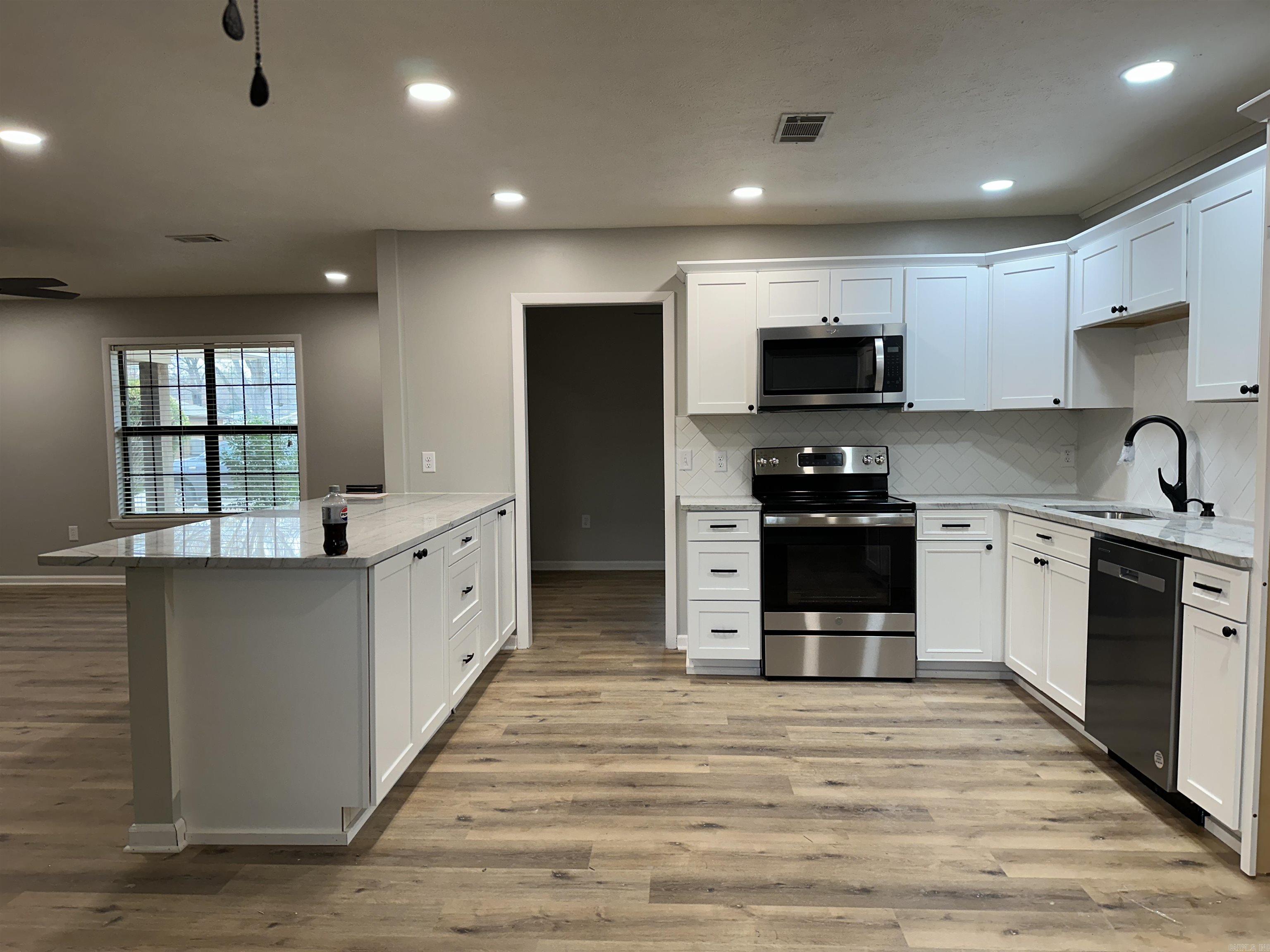9 PIN OAK Drive