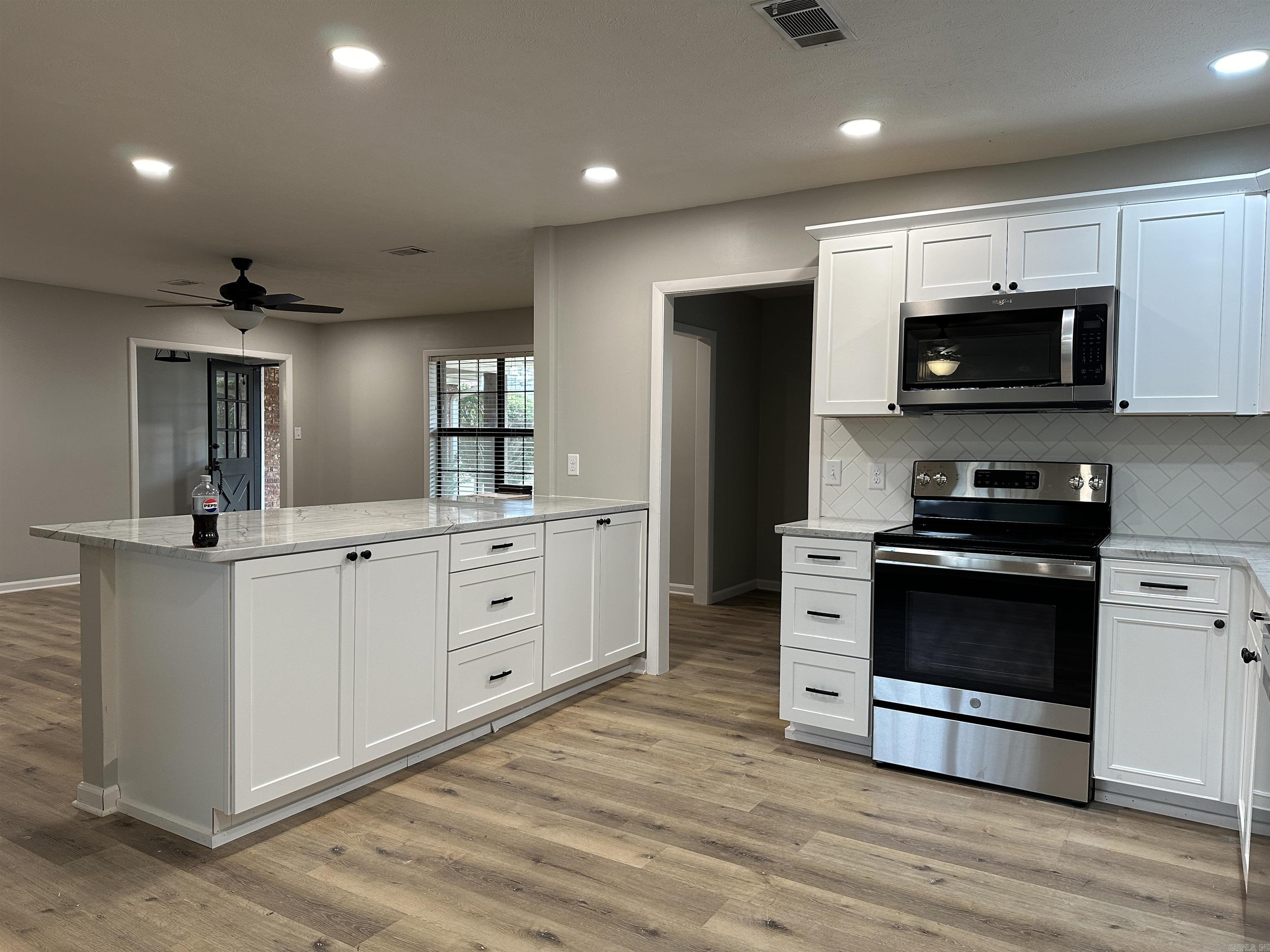 9 PIN OAK Drive