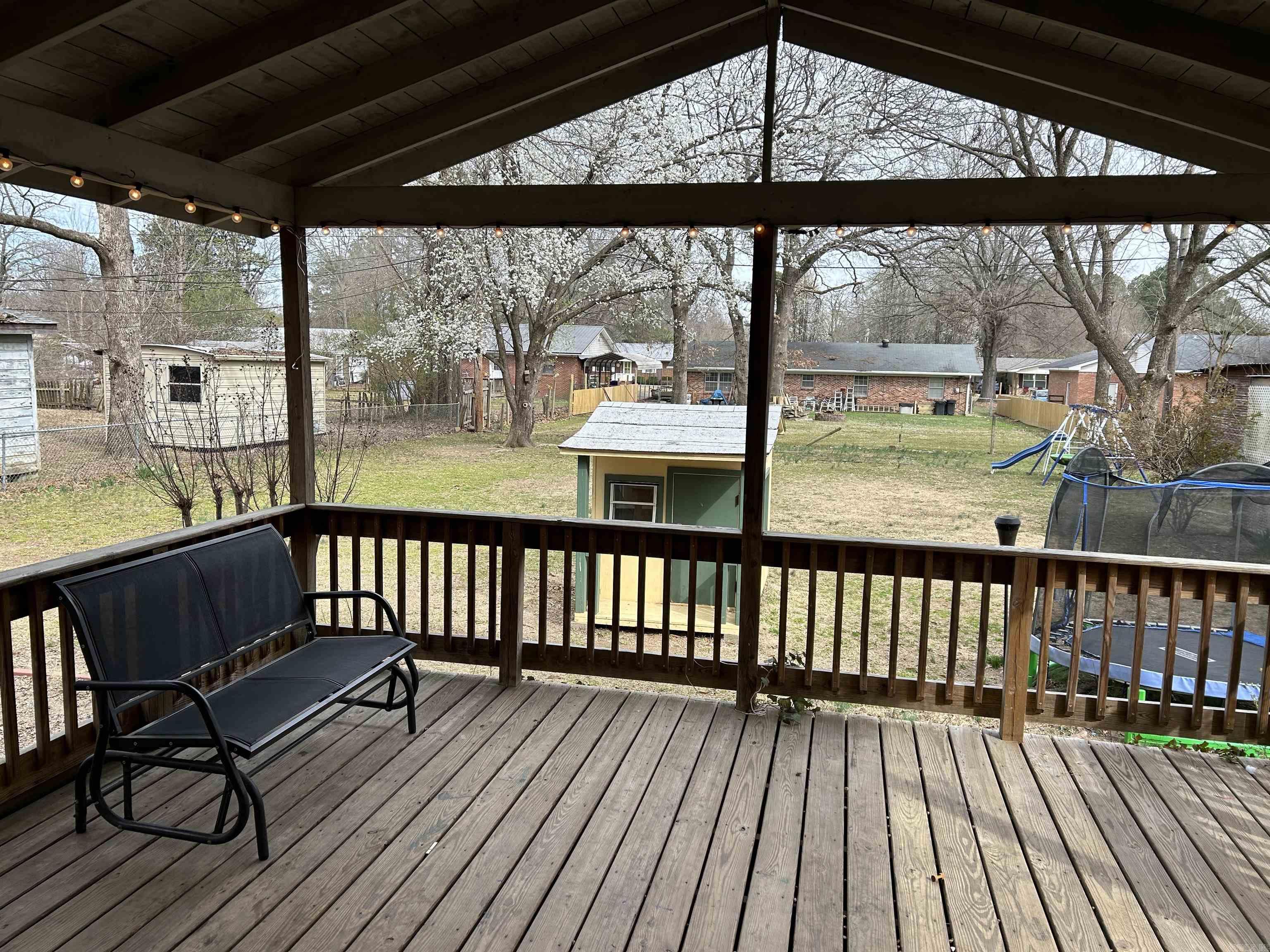 19 Meadowbrook Drive