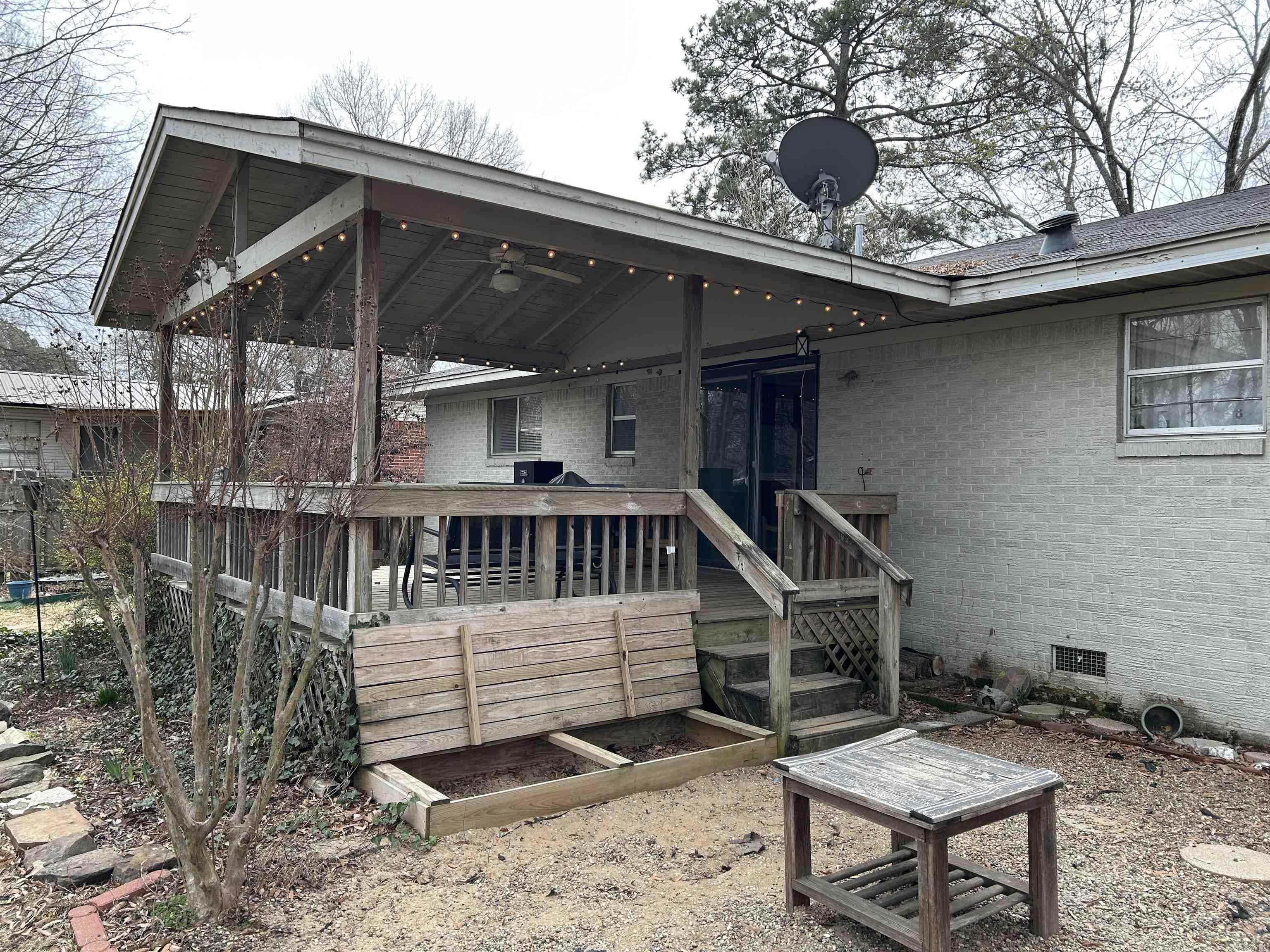 19 Meadowbrook Drive
