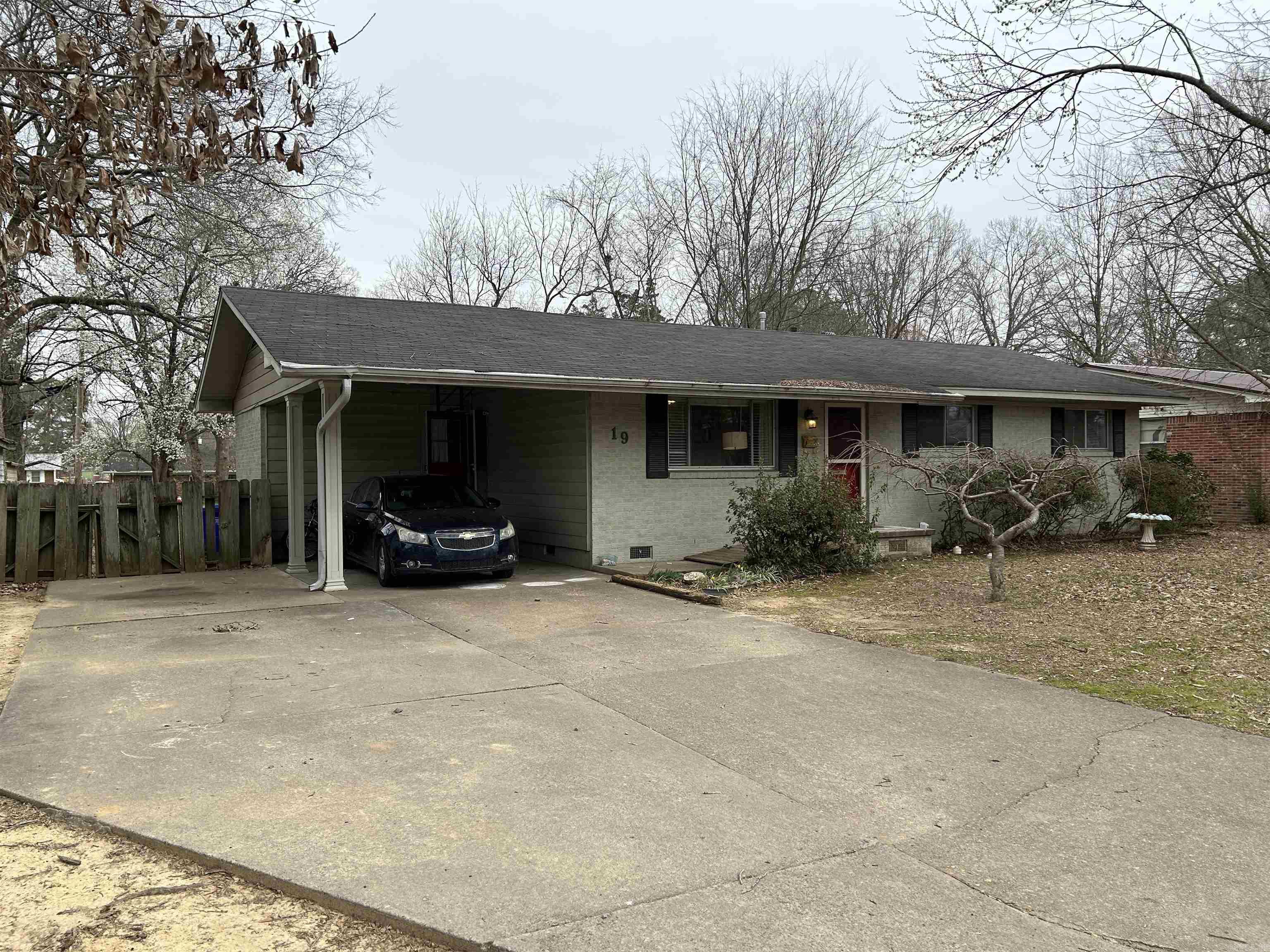 19 Meadowbrook Drive