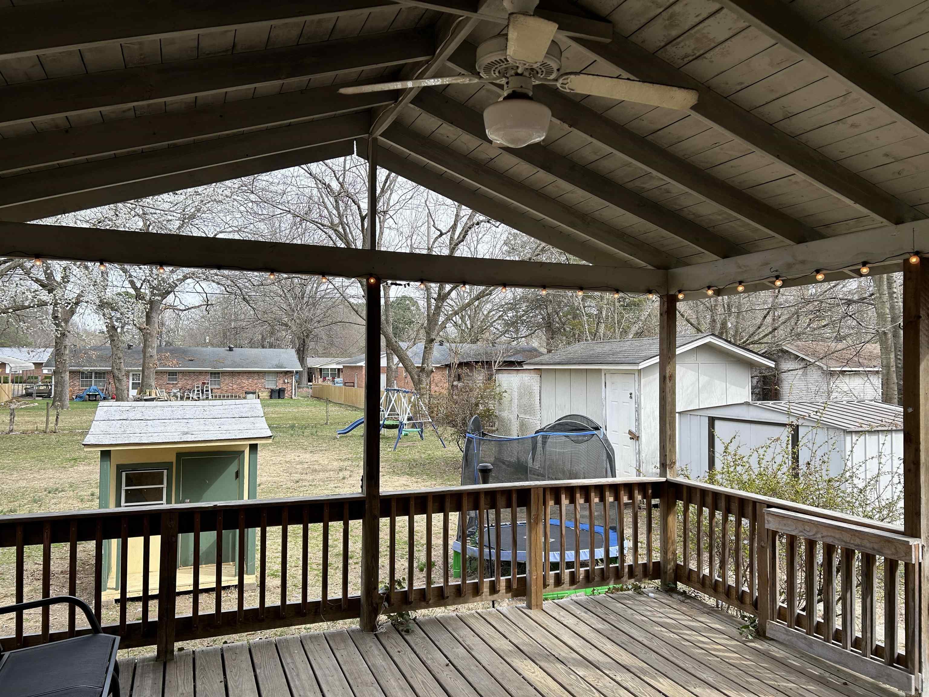 19 Meadowbrook Drive