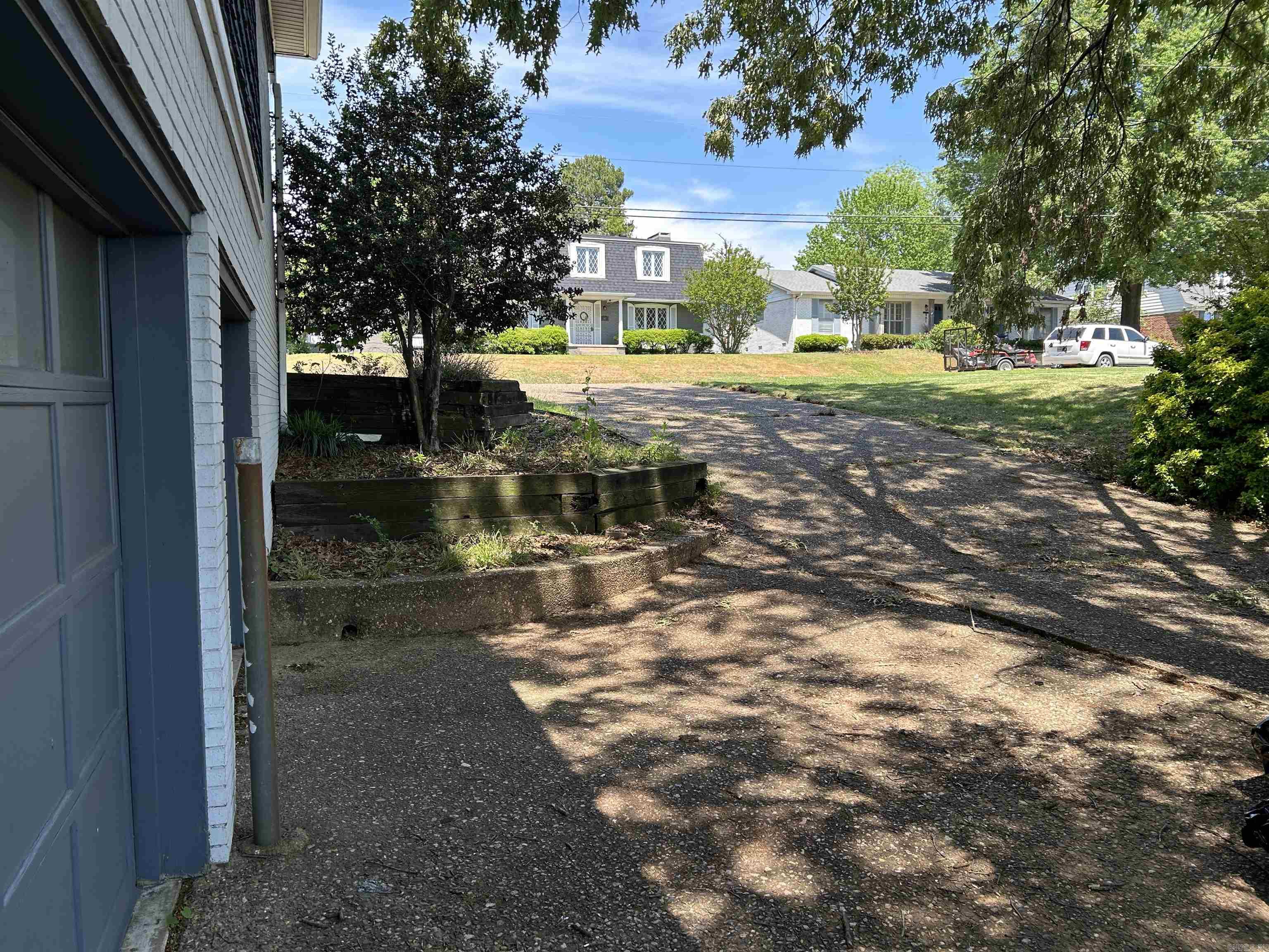 904 Cherry Hill Drive