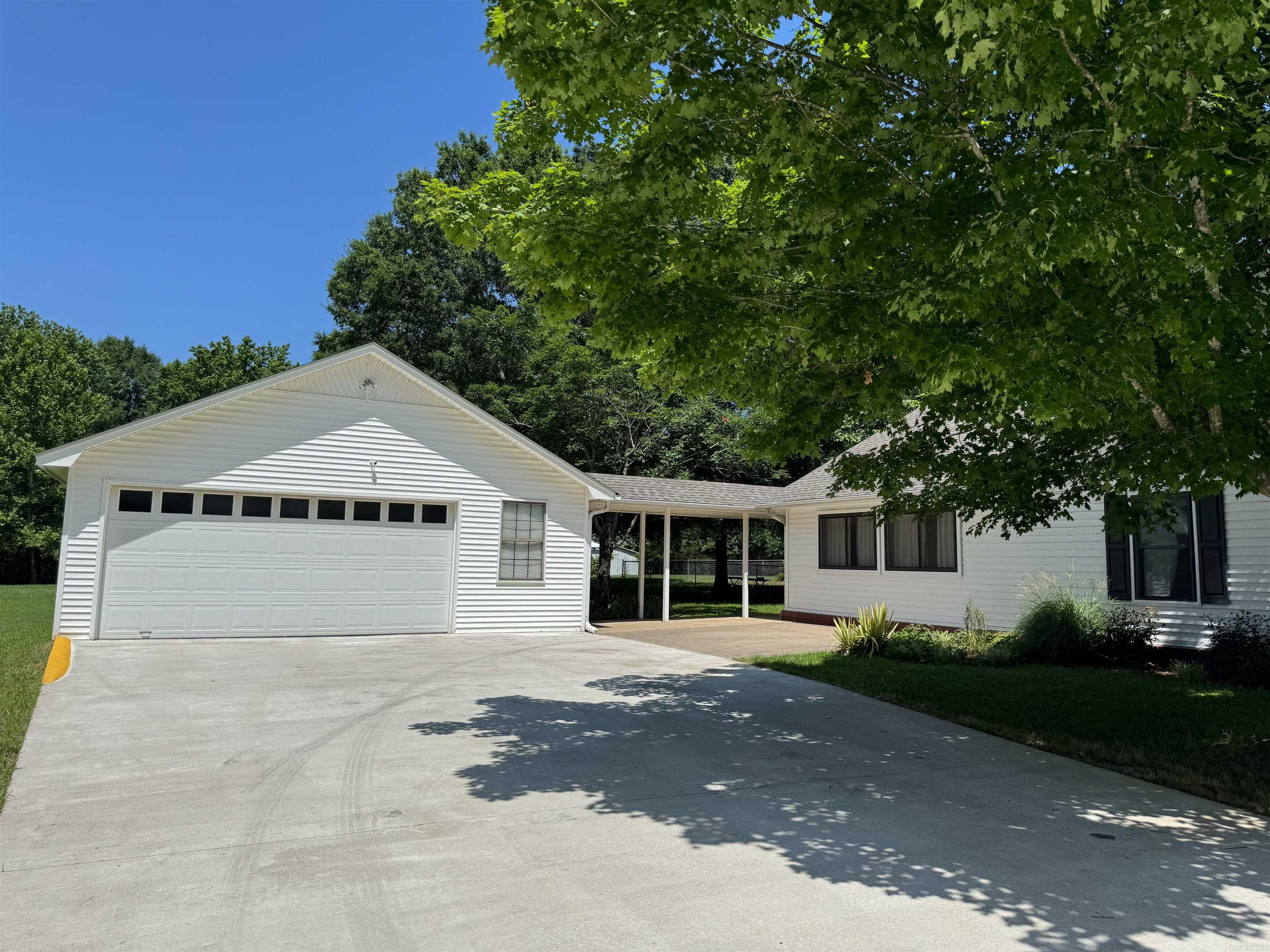 60 Wendy Cove