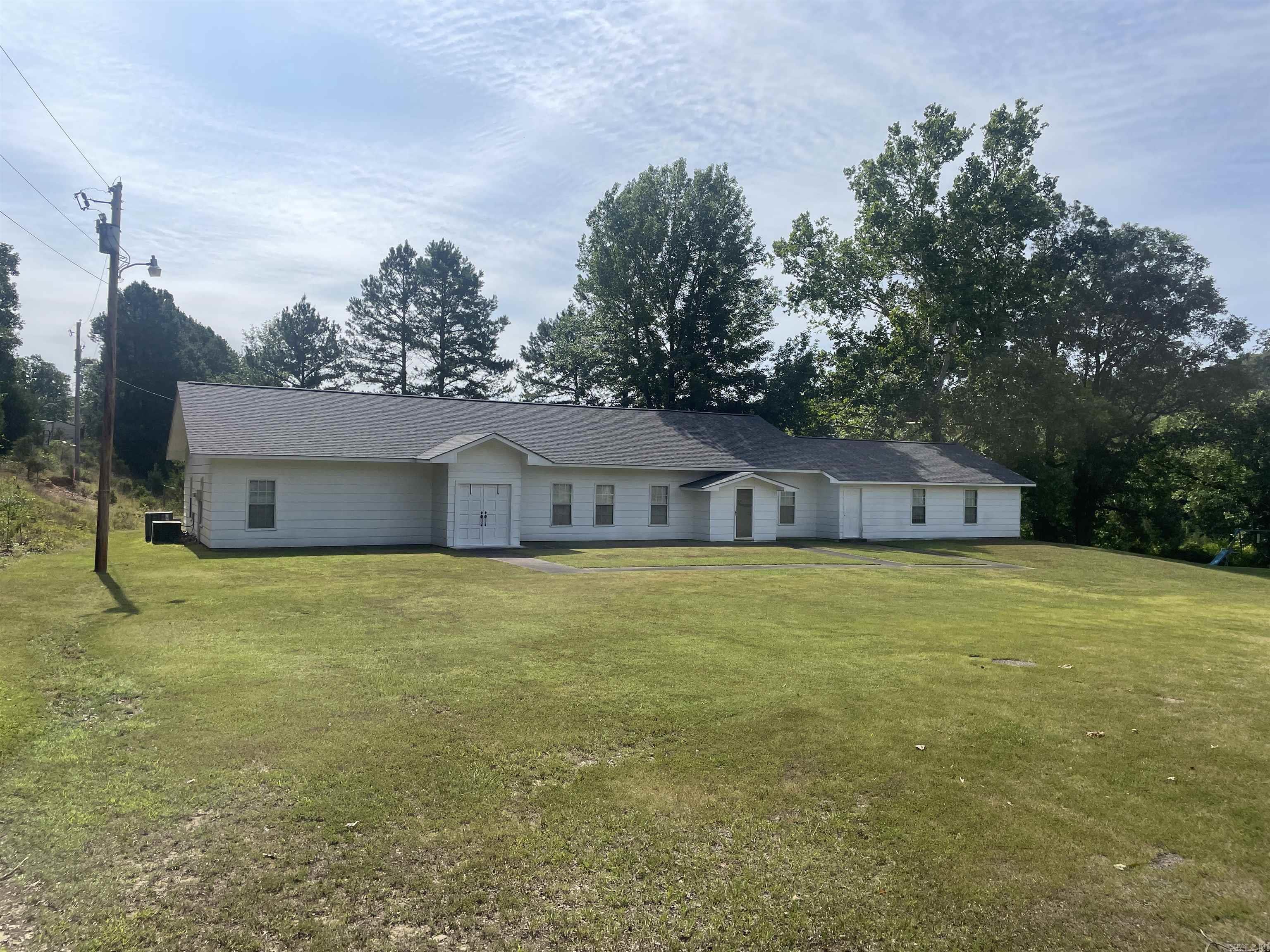 930 E Hwy 225