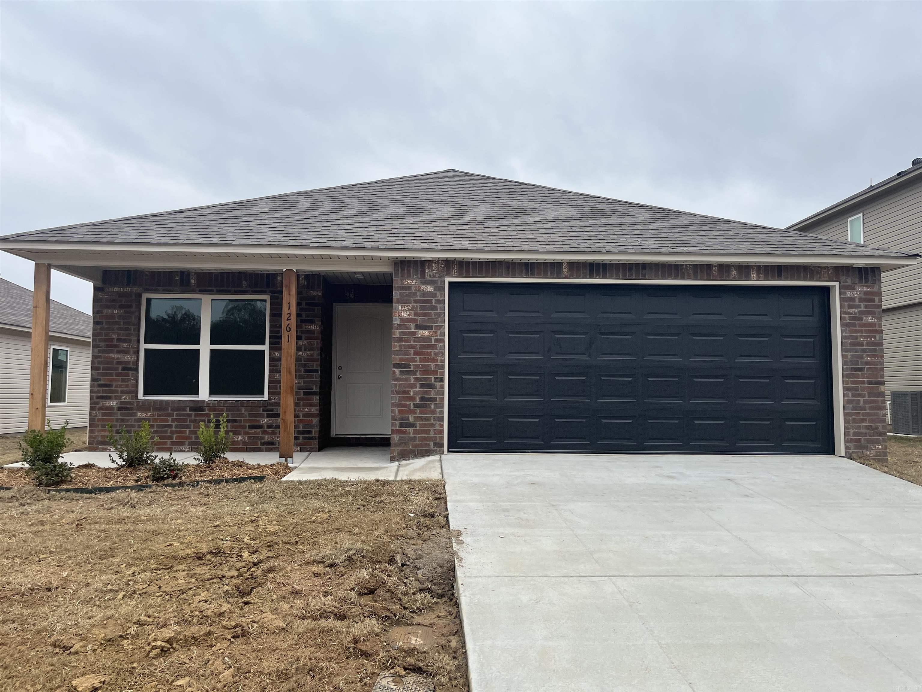1261 Agogo Lane