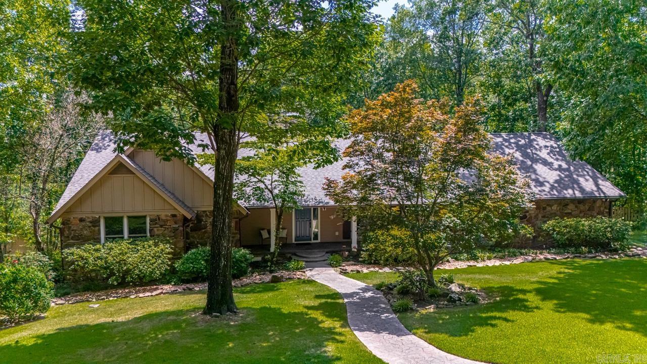 15 Saint Charles Court