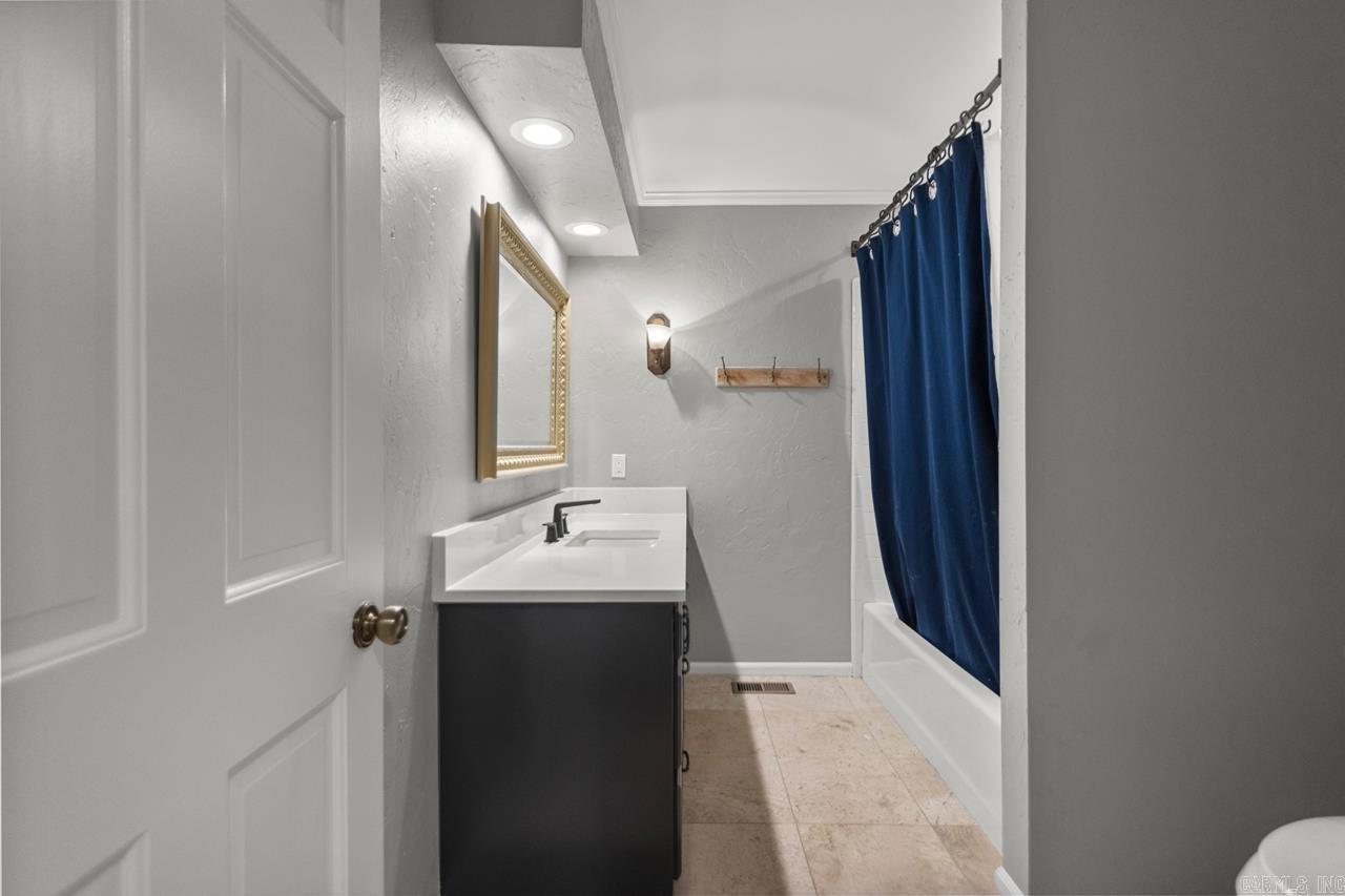 15 Saint Charles Court