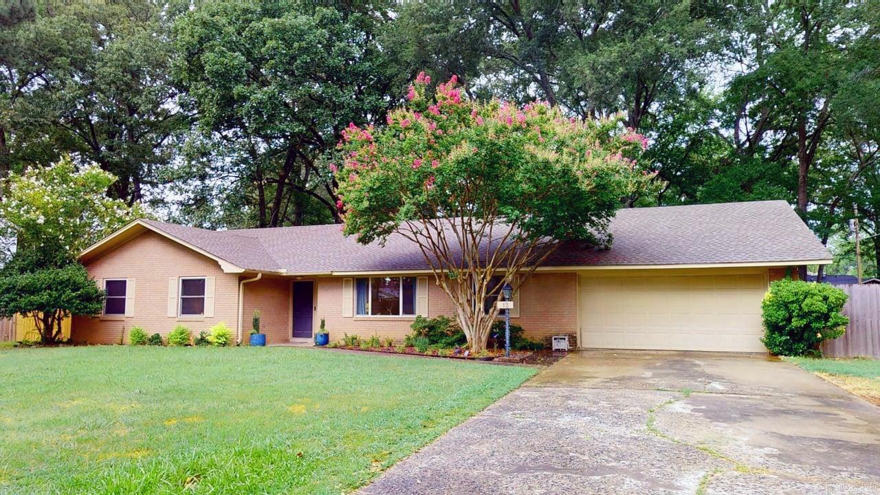 12 Oakdale Drive