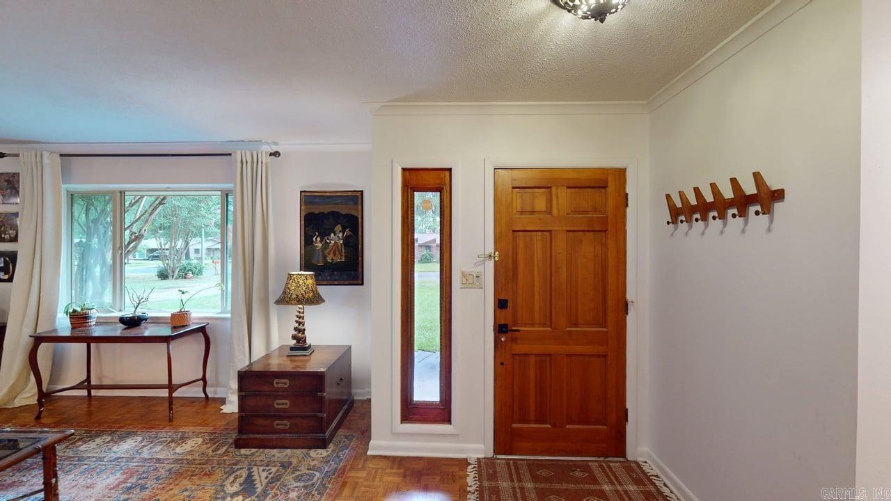 12 Oakdale Drive
