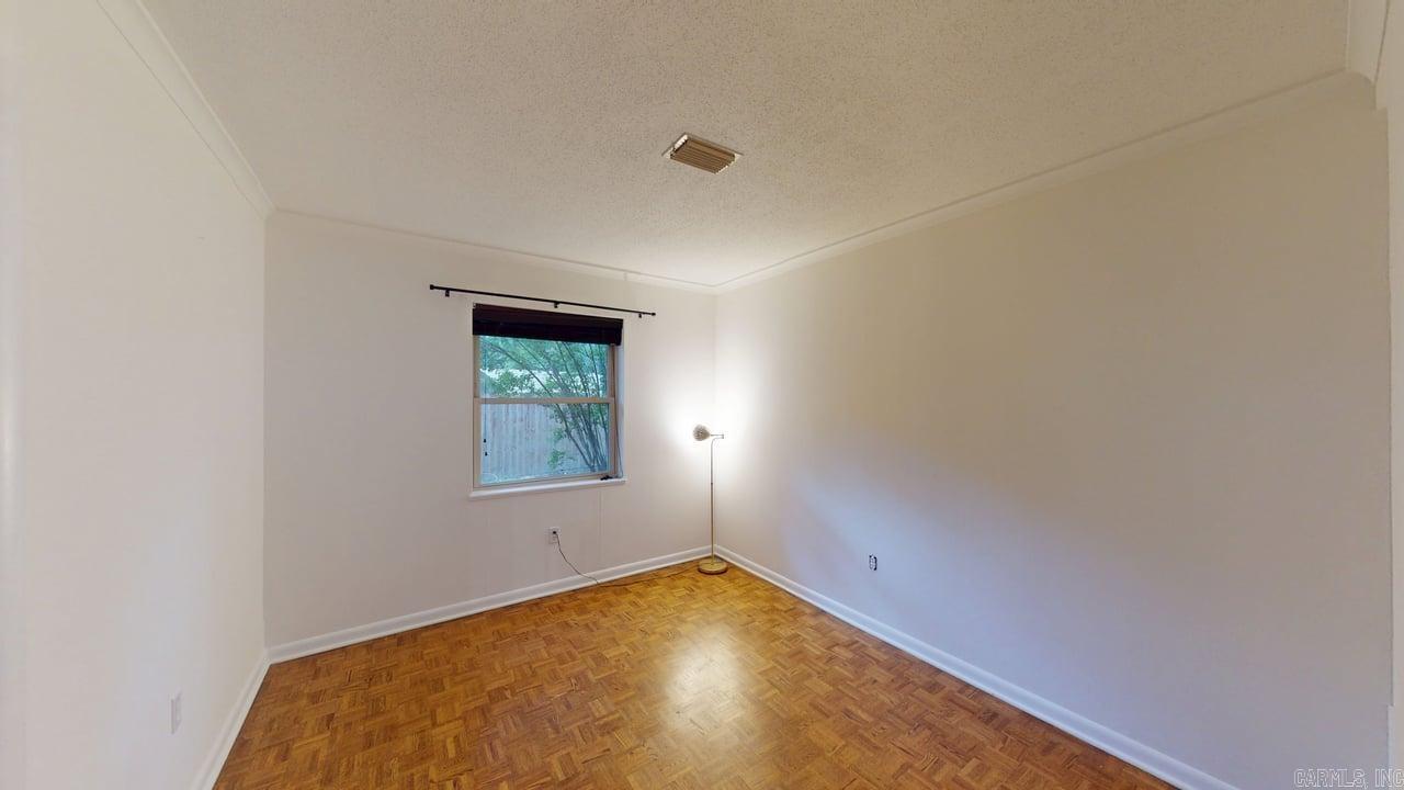 12 Oakdale Drive
