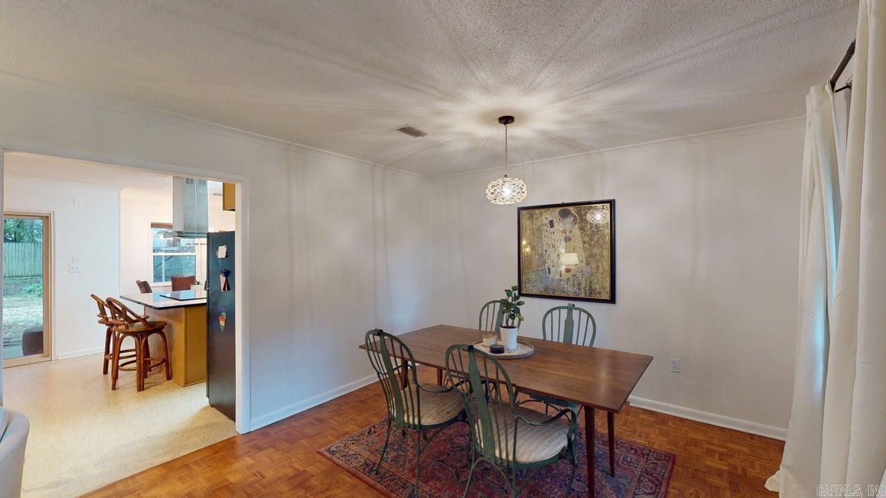 12 Oakdale Drive