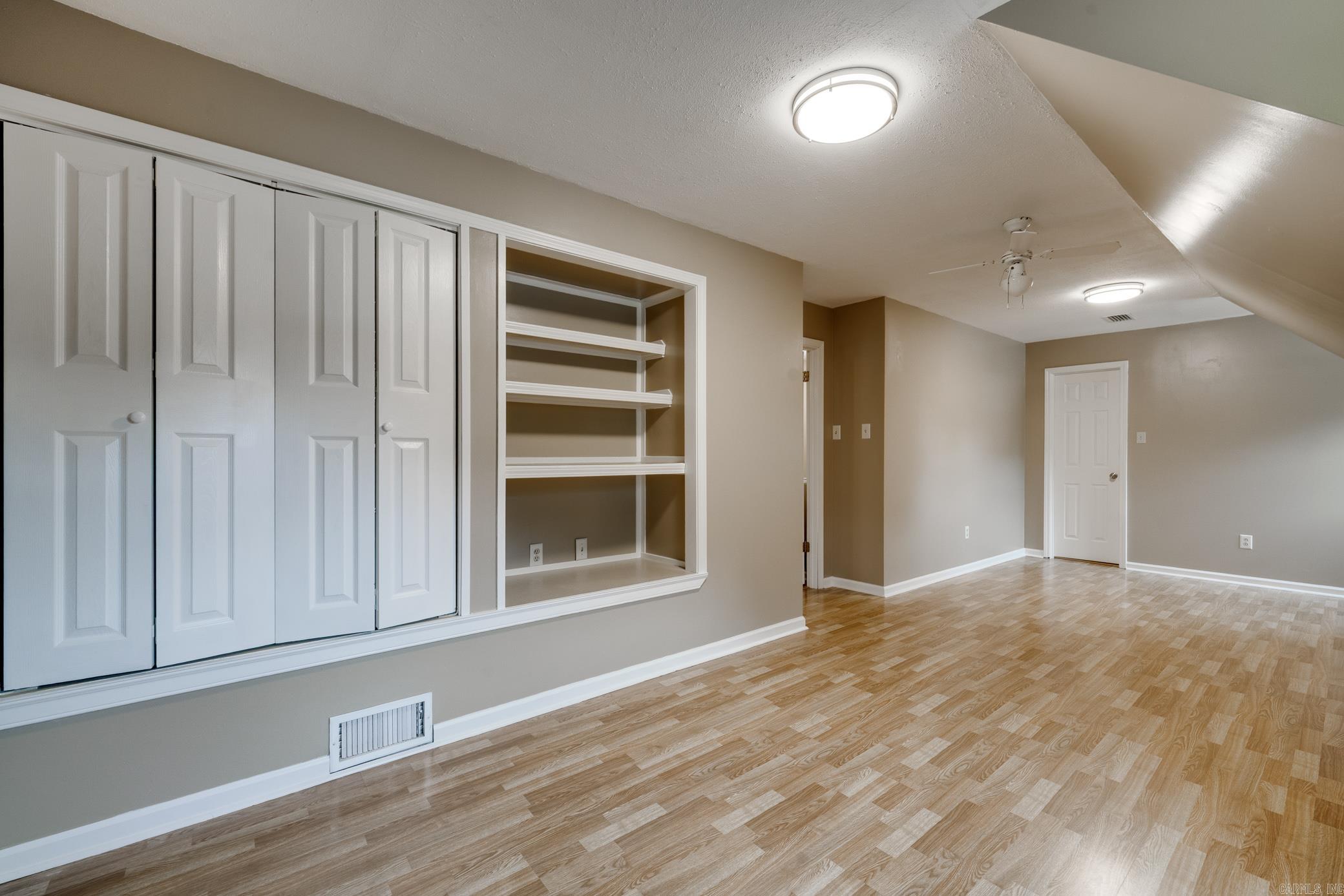 12 Chester Cove