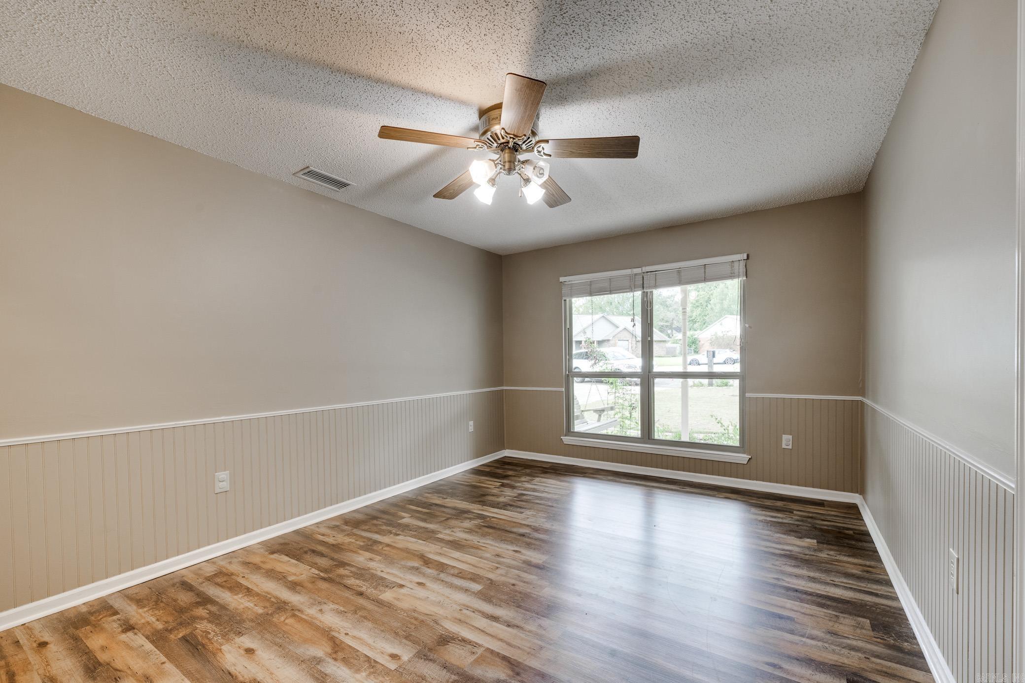 12 Chester Cove