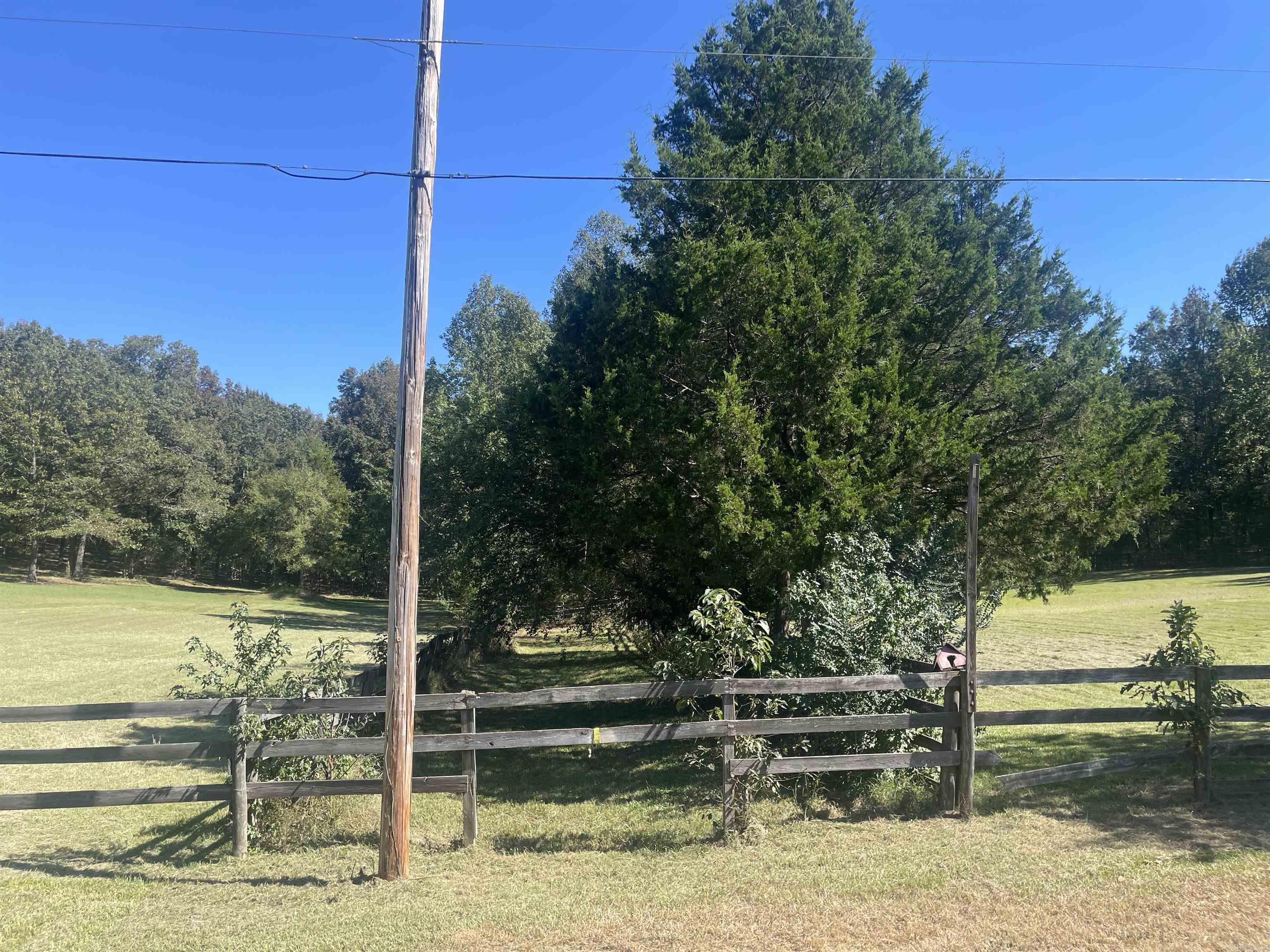 40 Woodruff Lane