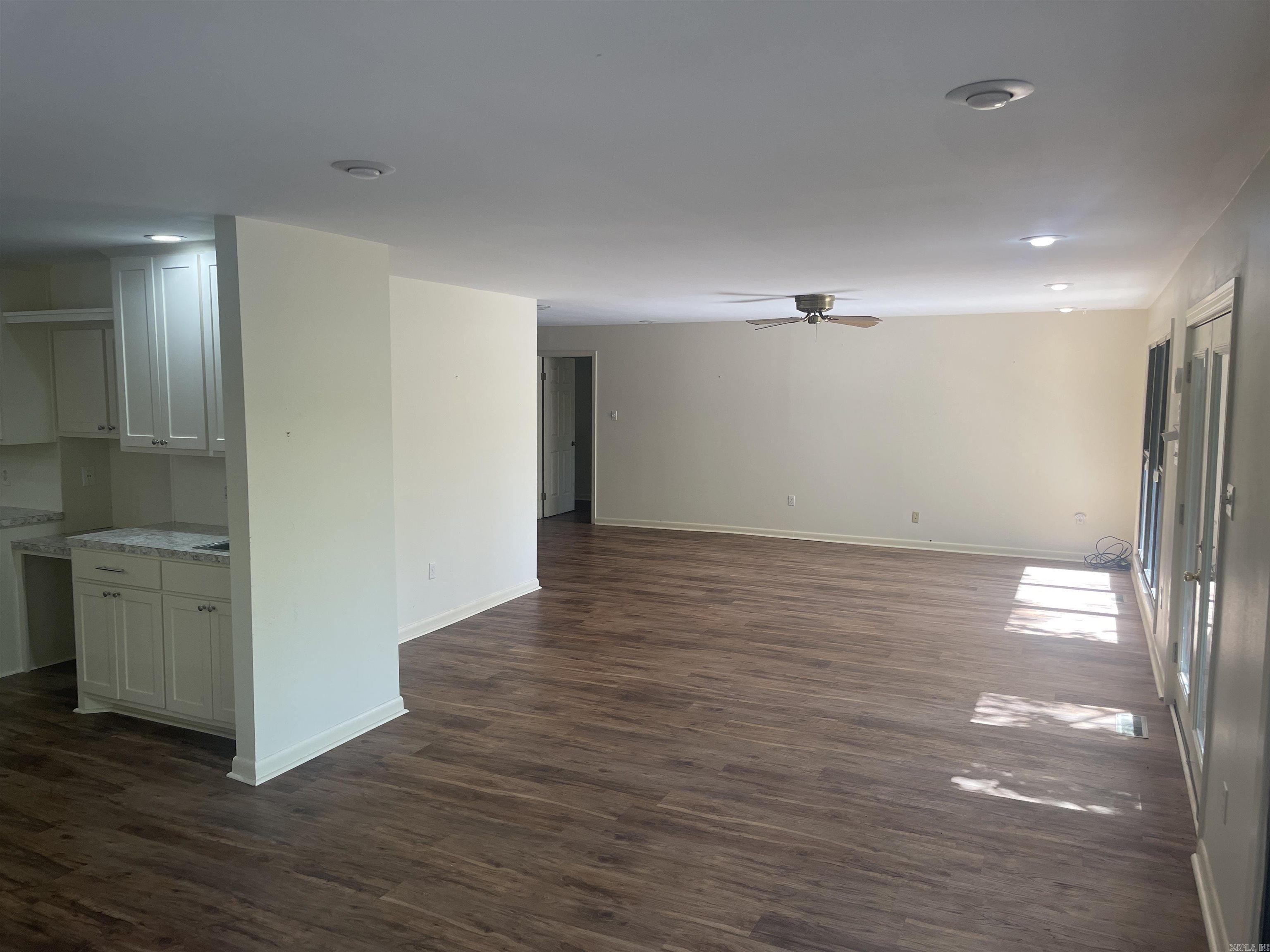 40 Woodruff Lane