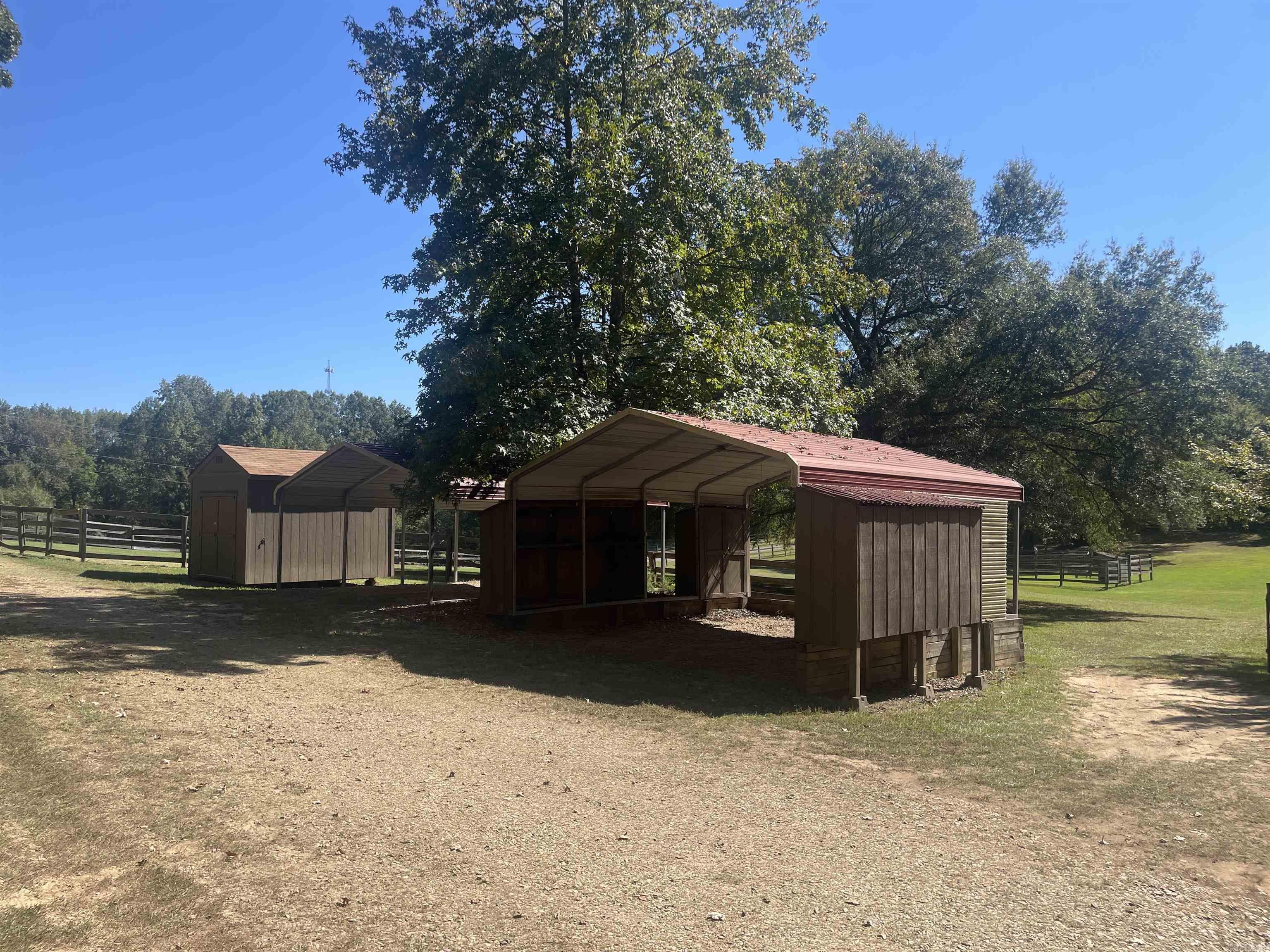 40 Woodruff Lane