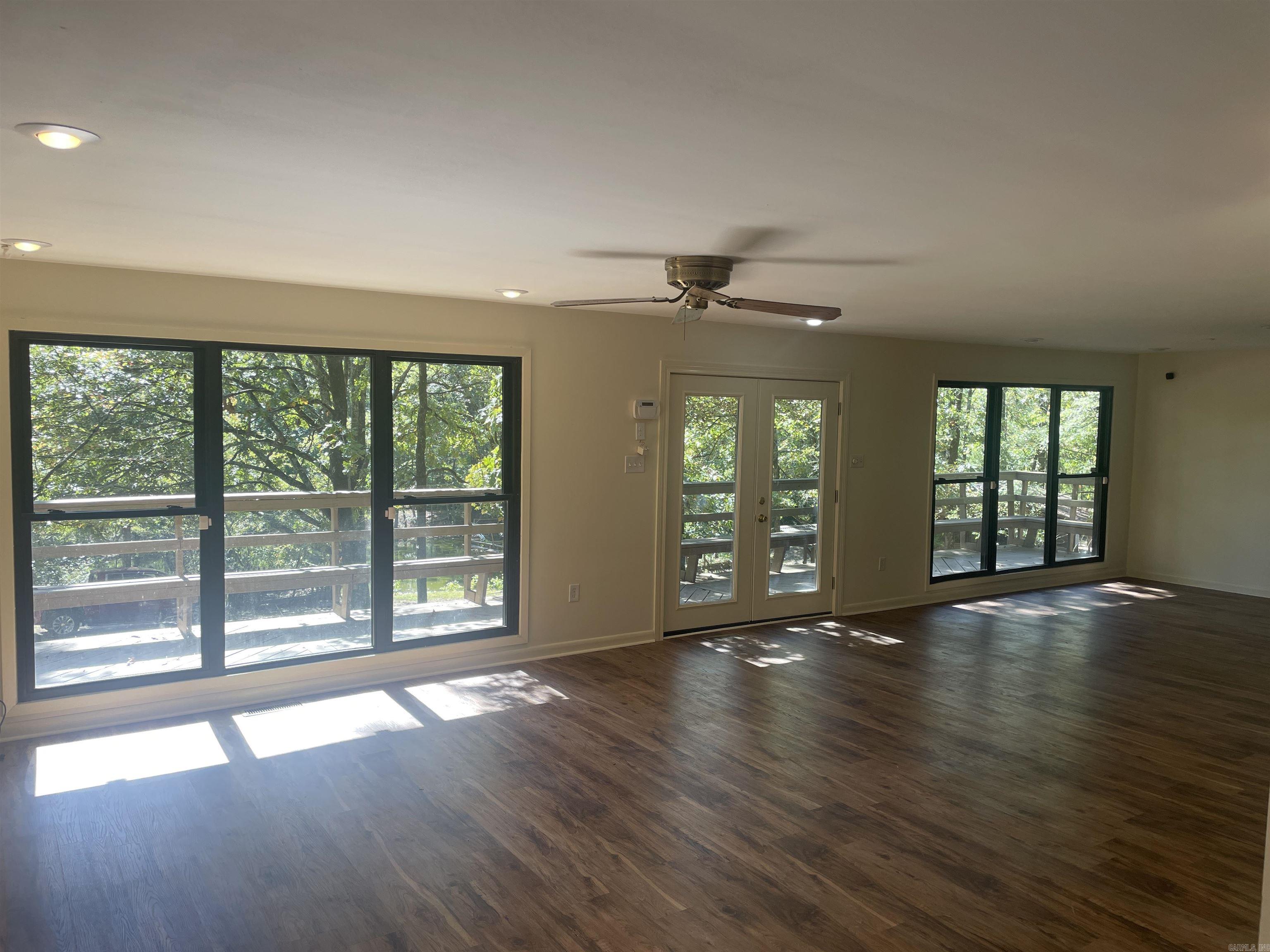 40 Woodruff Lane