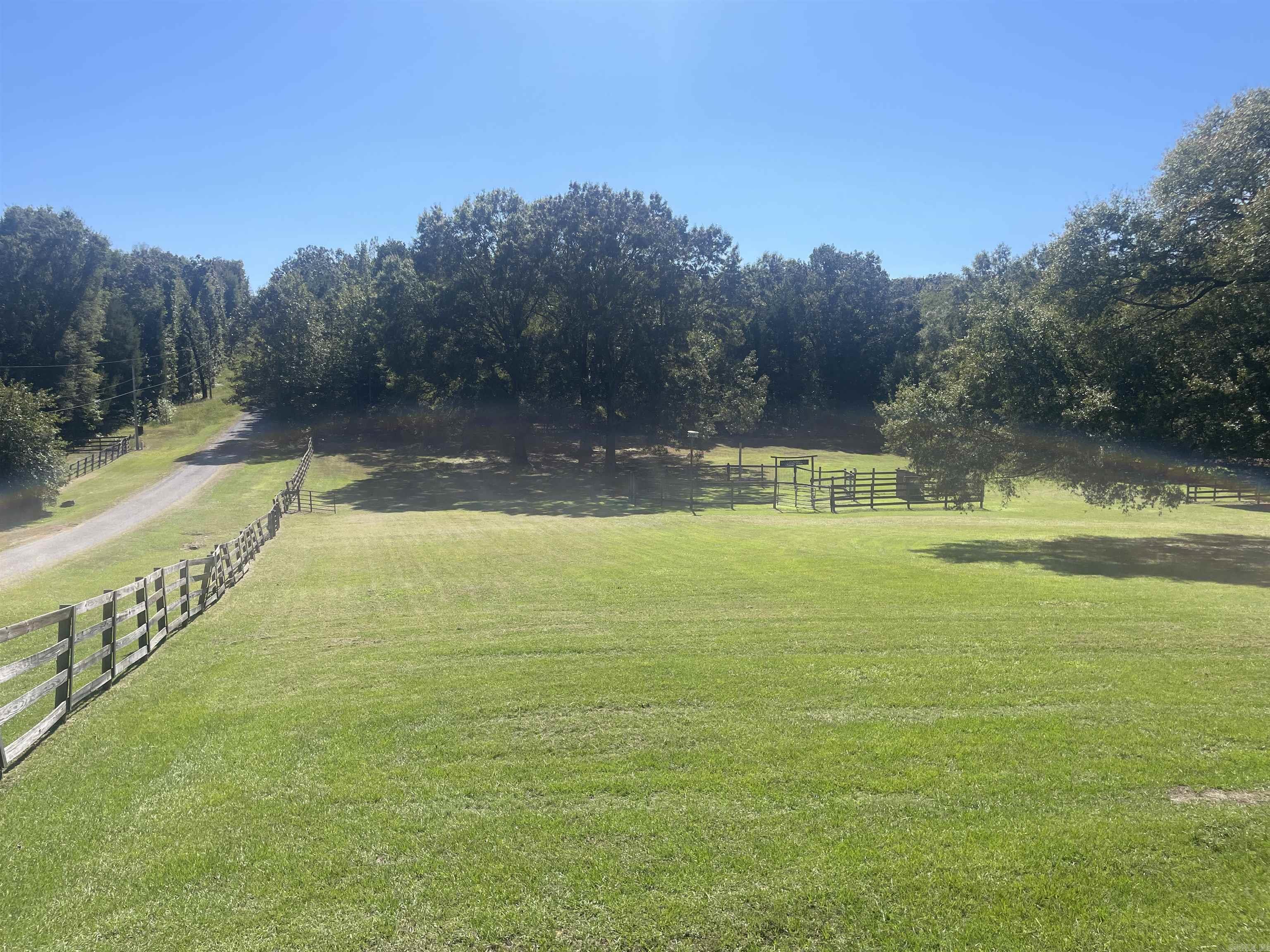 40 Woodruff Lane
