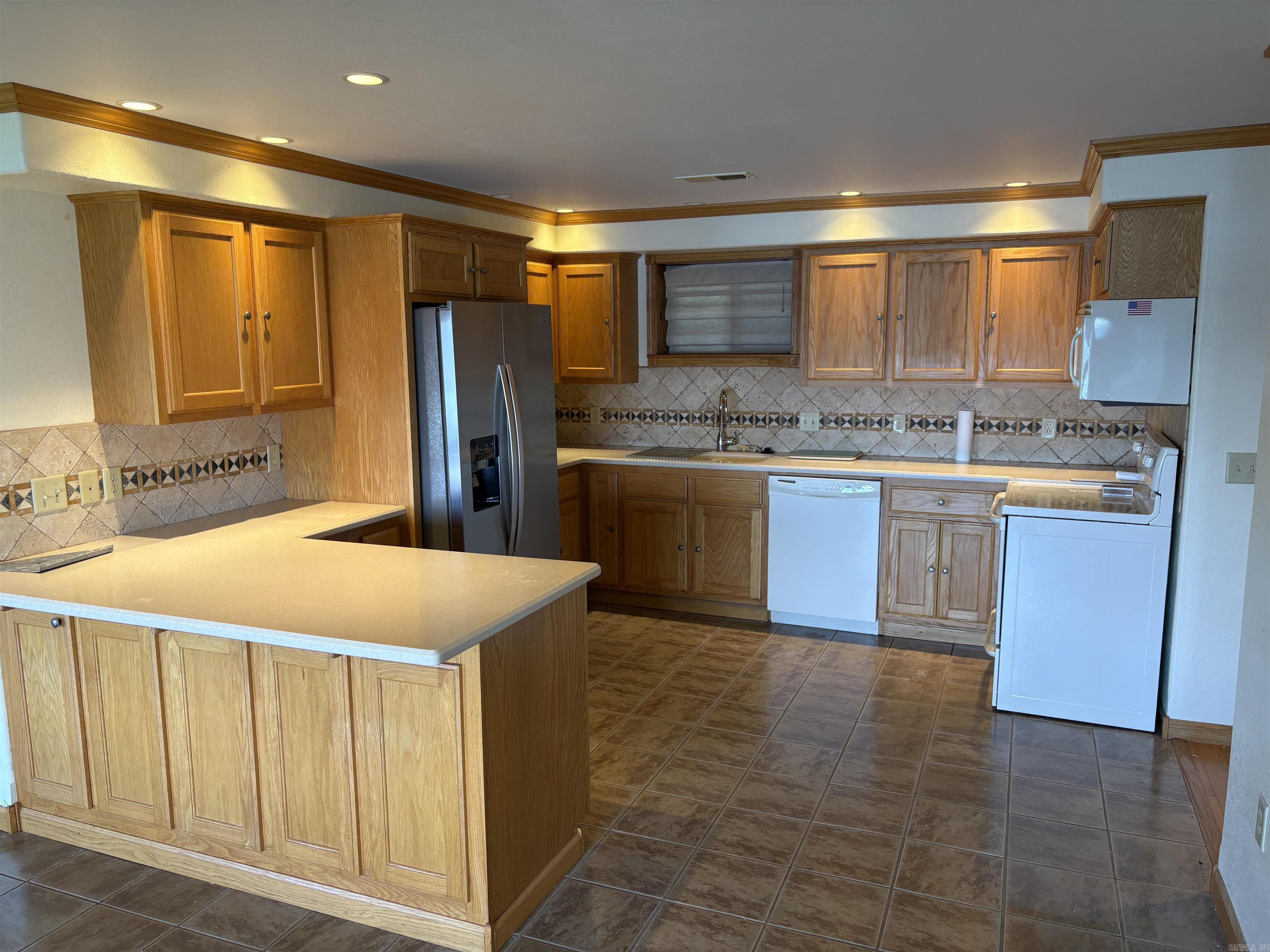 690 Cliffview