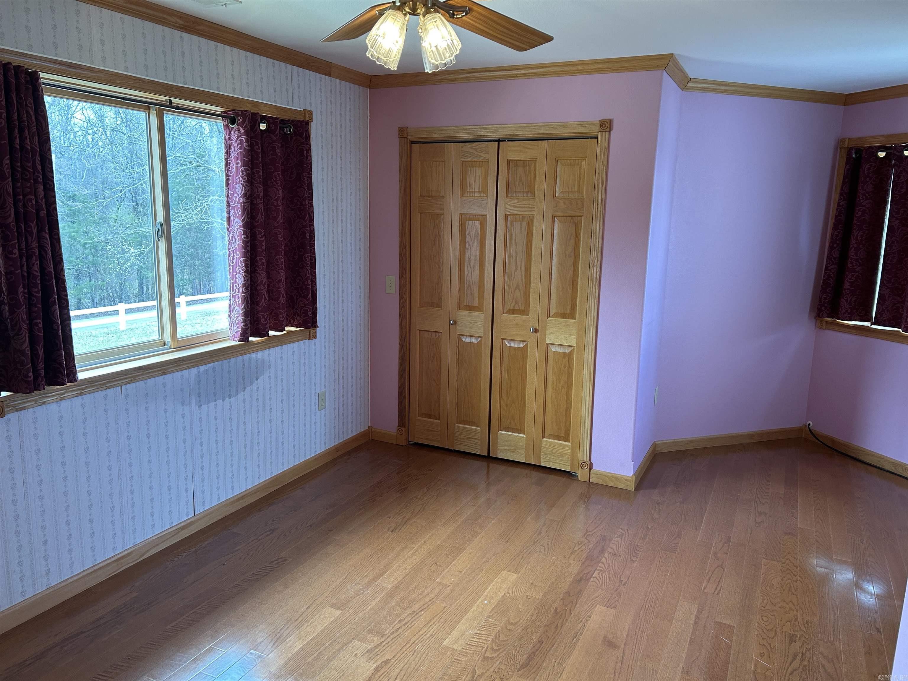 690 Cliffview