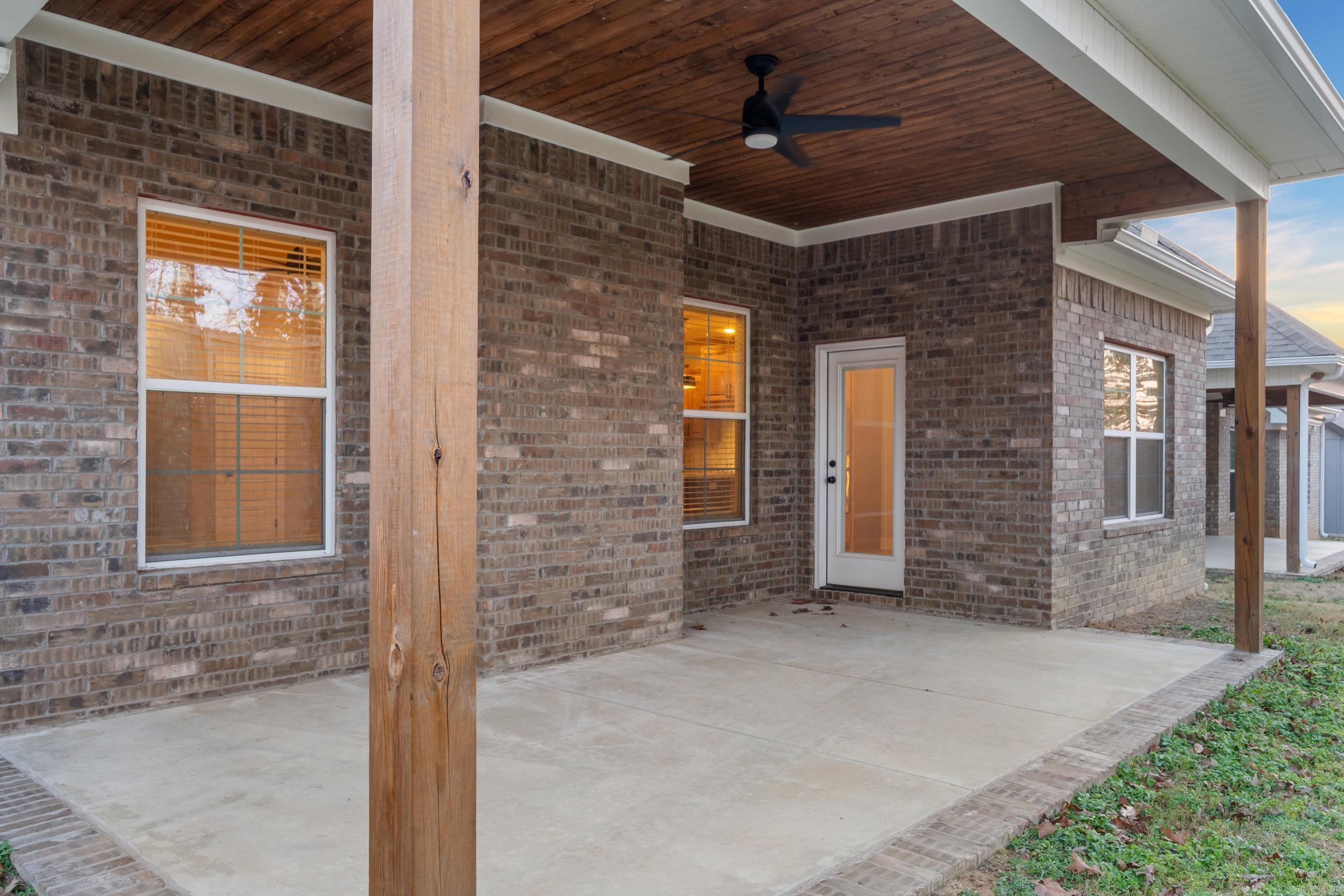 3550 Sylvia Springs