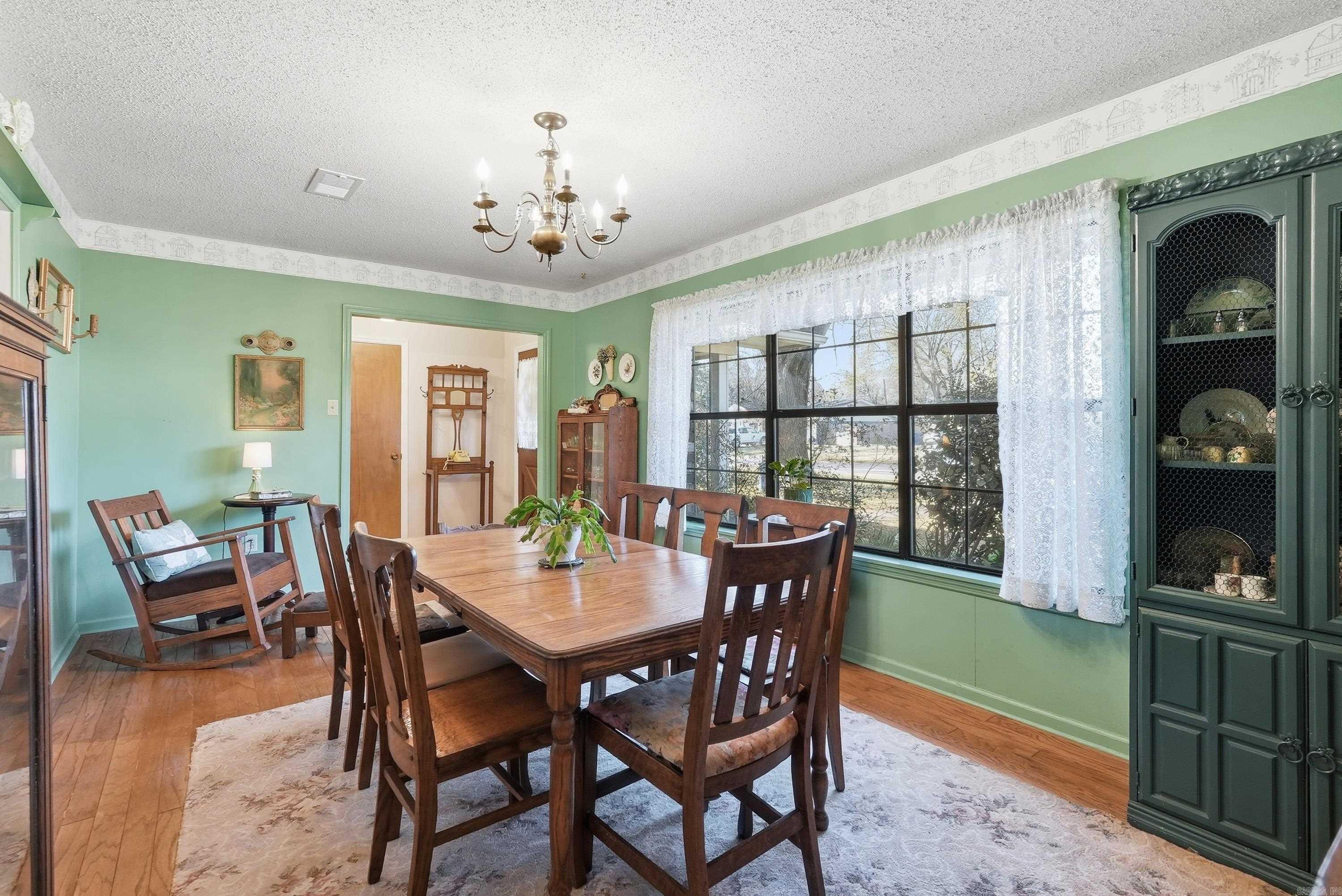 2 Pin Oak Drive
