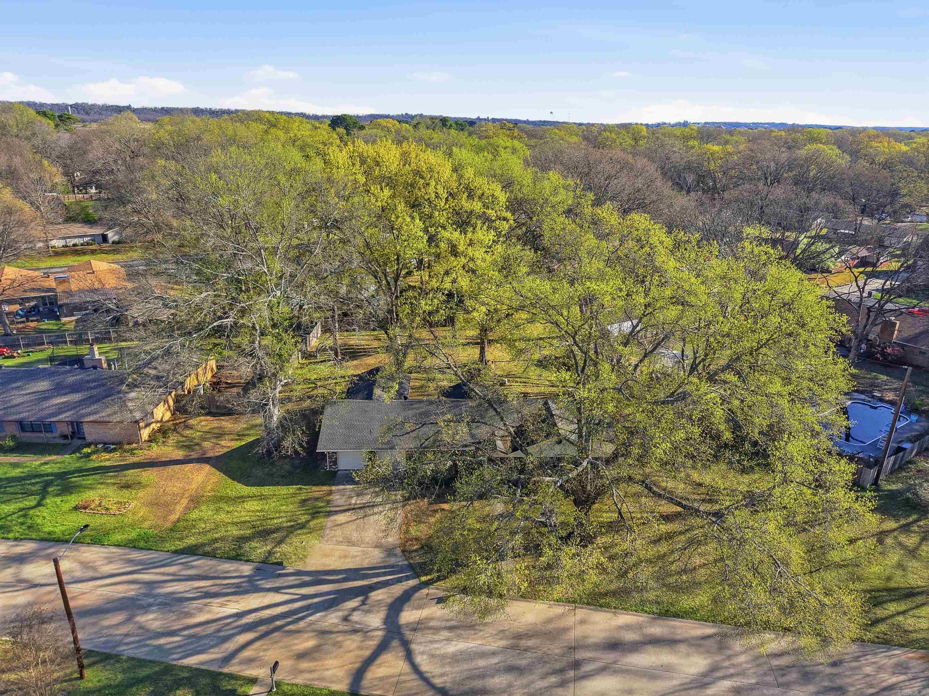2 Pin Oak Drive