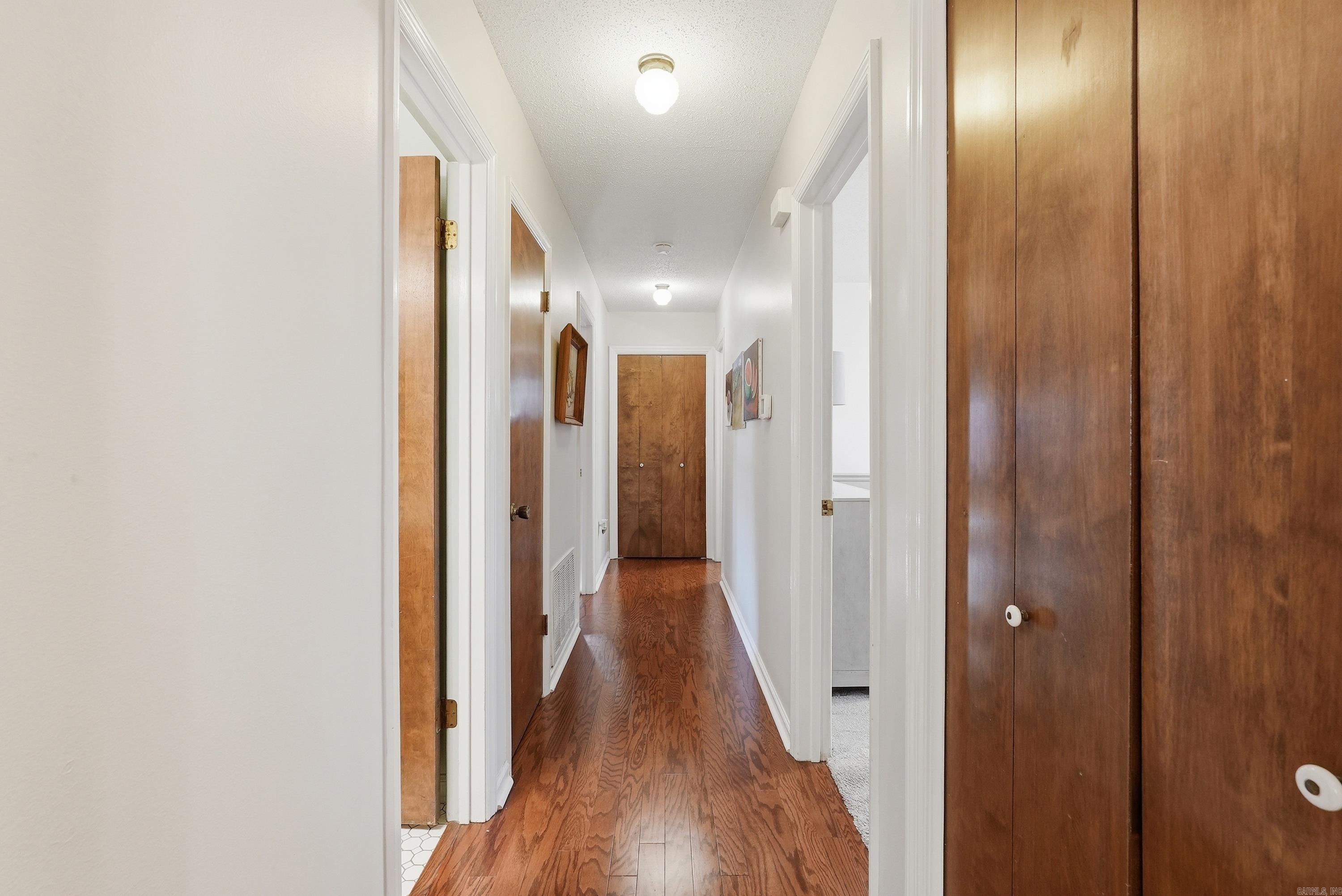 2 Pin Oak Drive