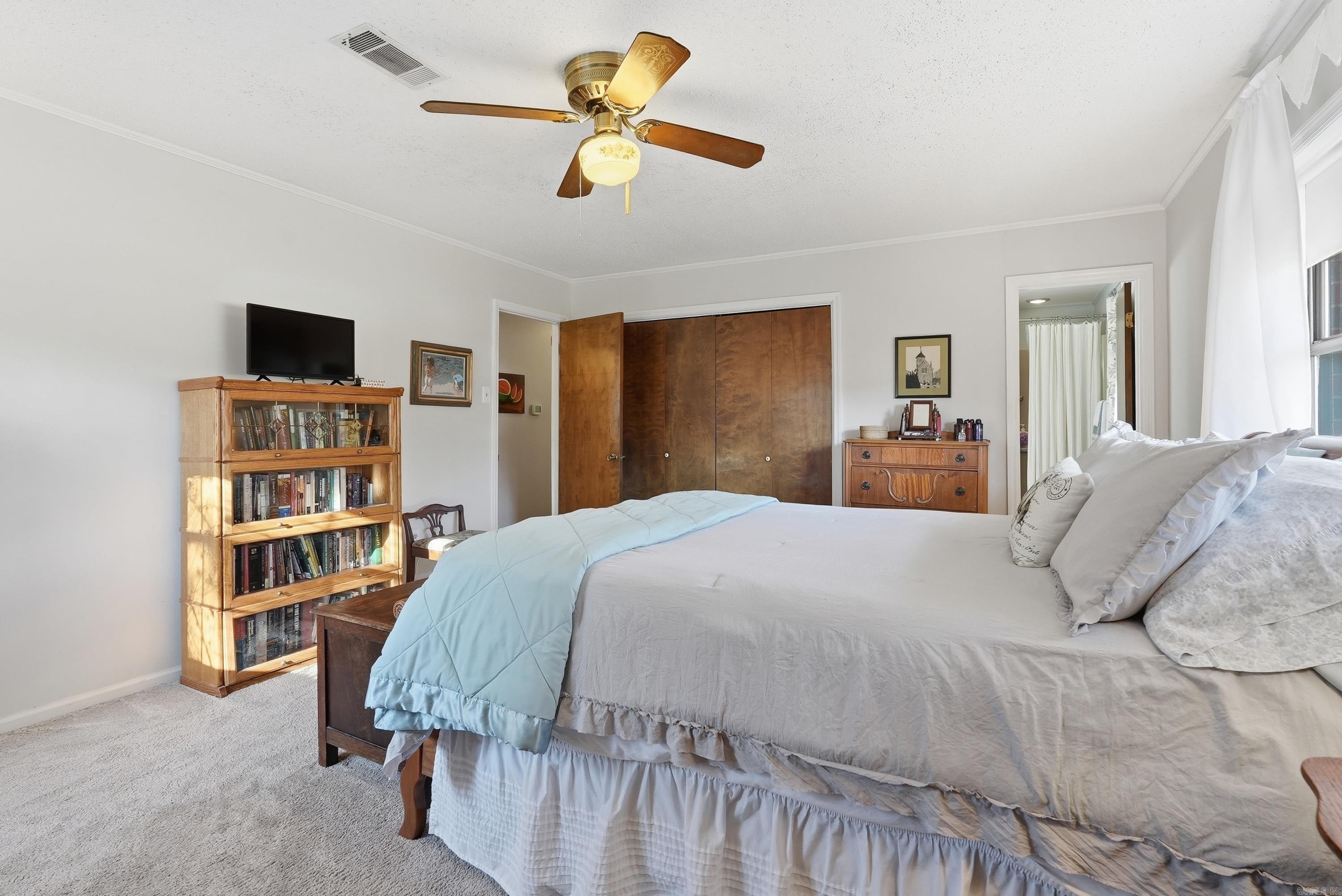 2 Pin Oak Drive