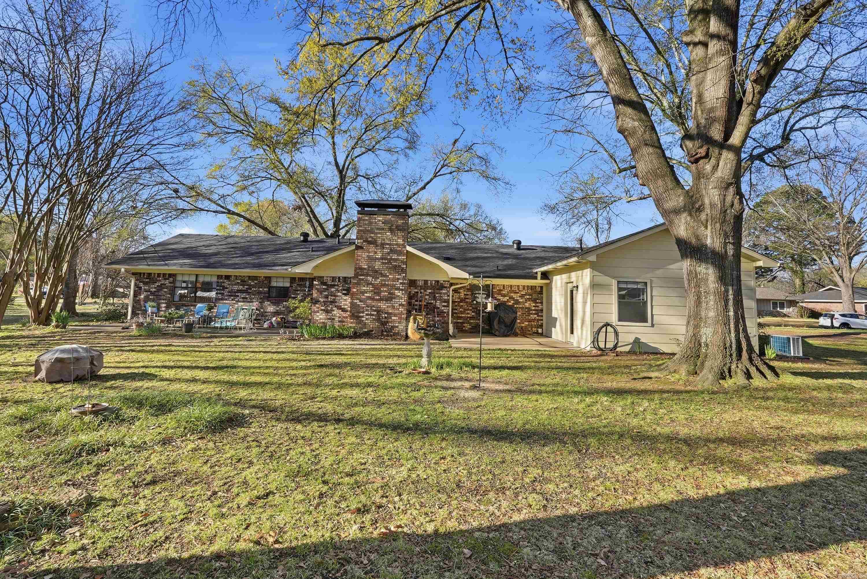 2 Pin Oak Drive