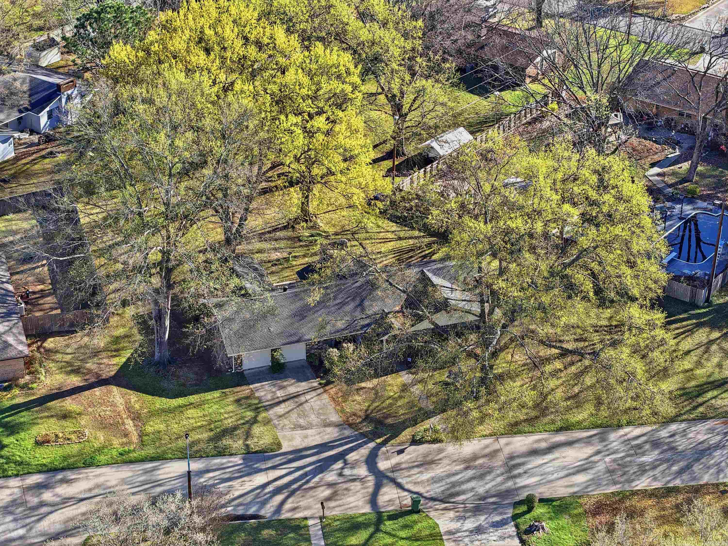 2 Pin Oak Drive