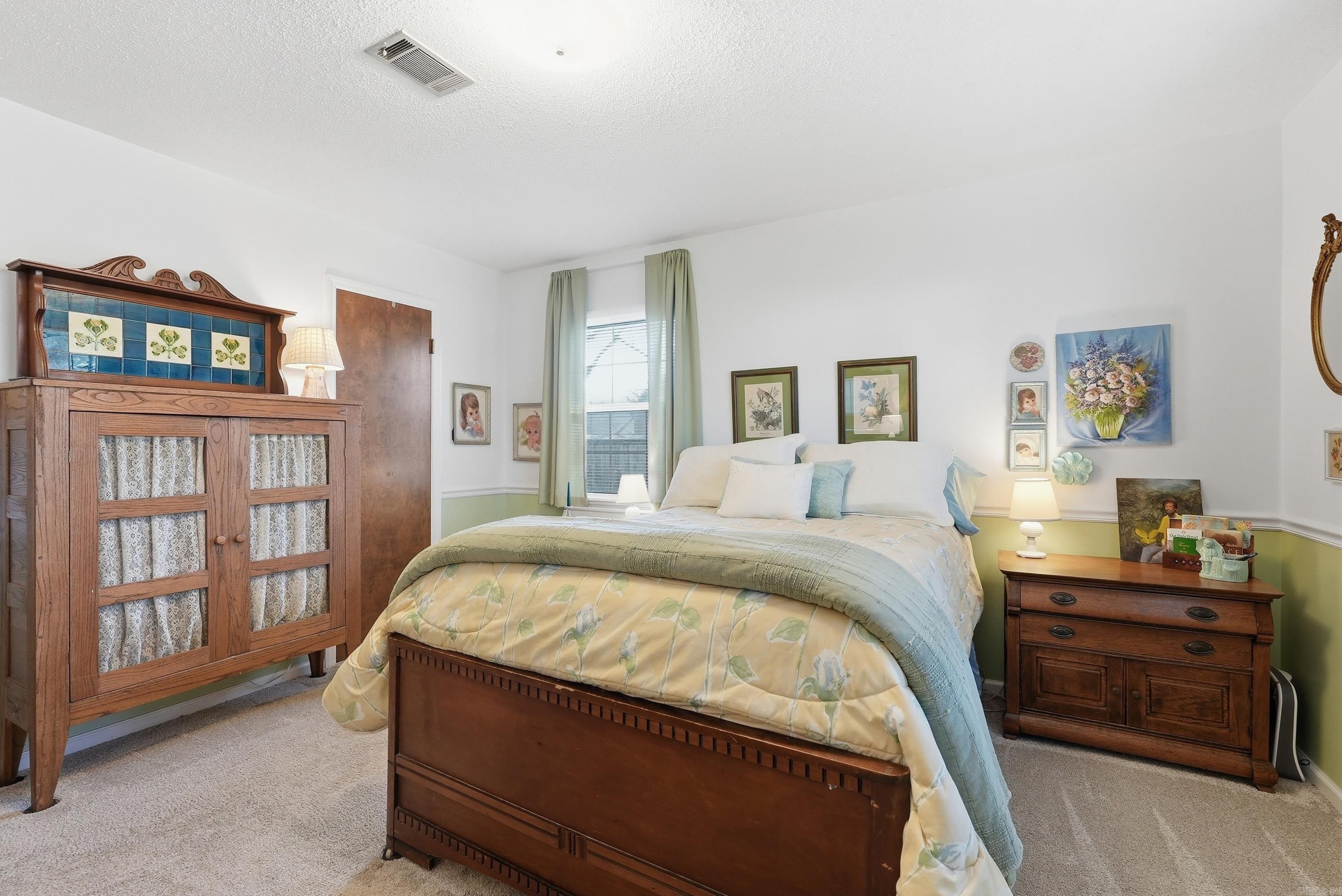 2 Pin Oak Drive