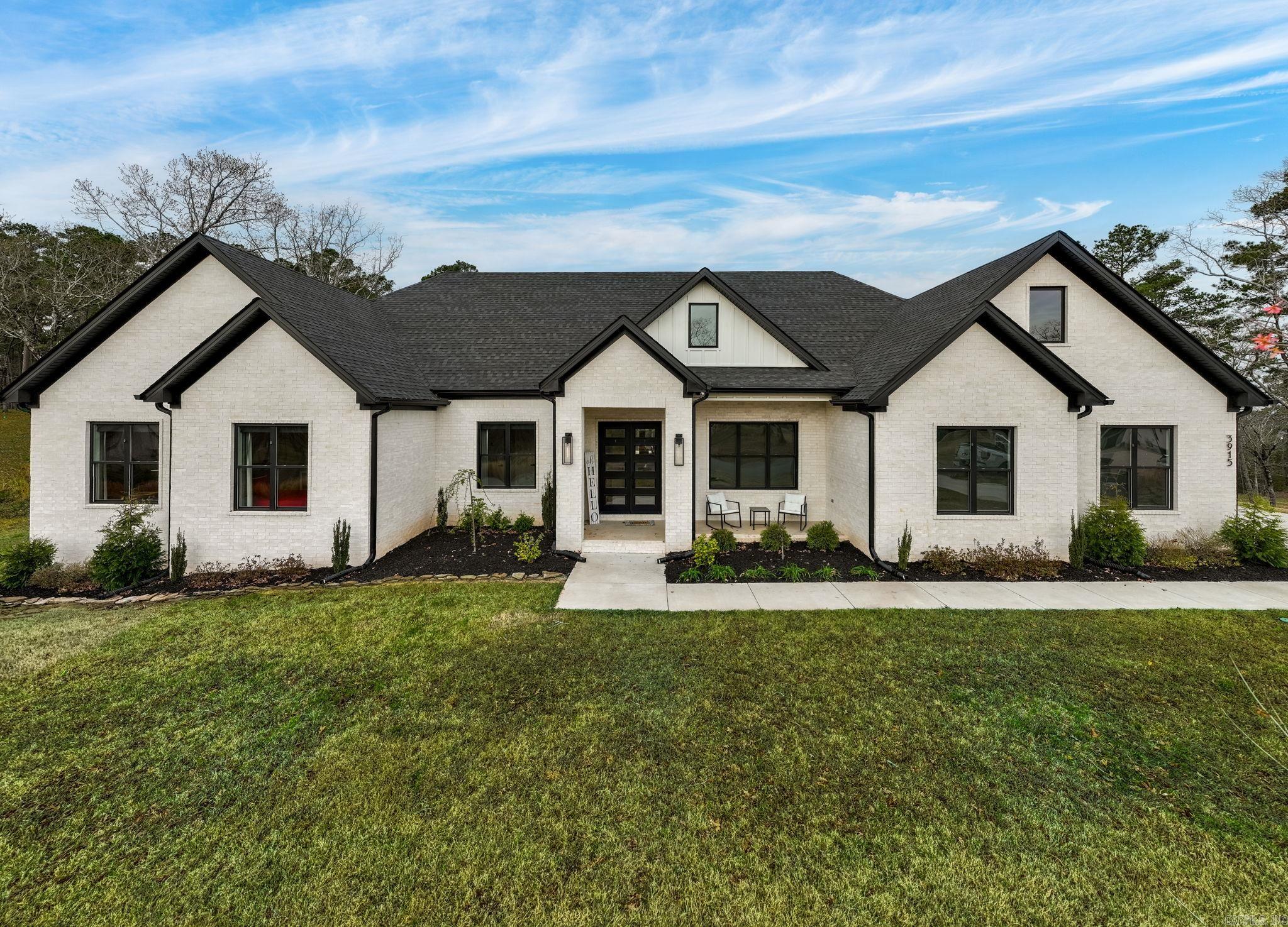 3915 Orchard Lane