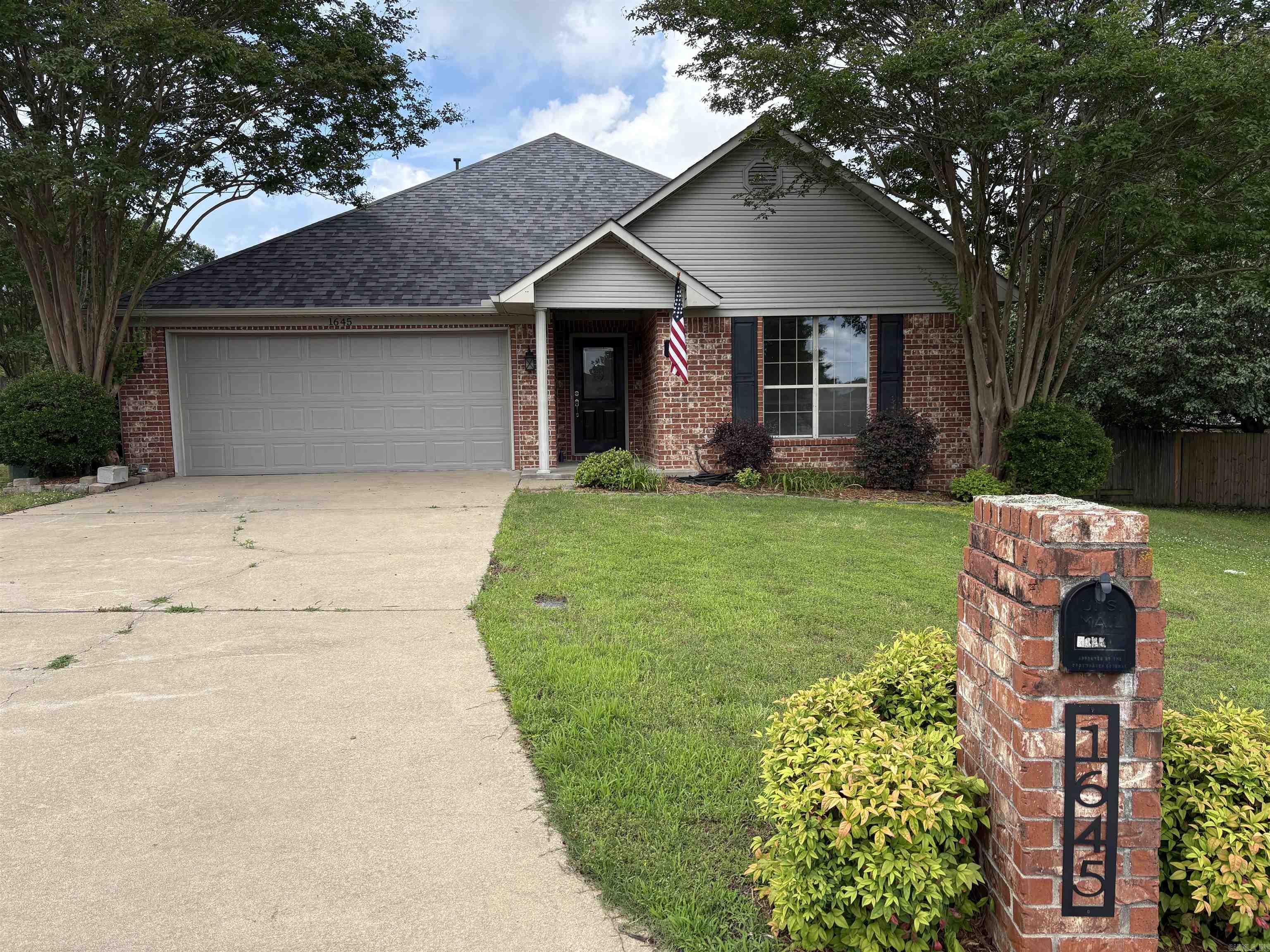 1645 Buckhorn Circle