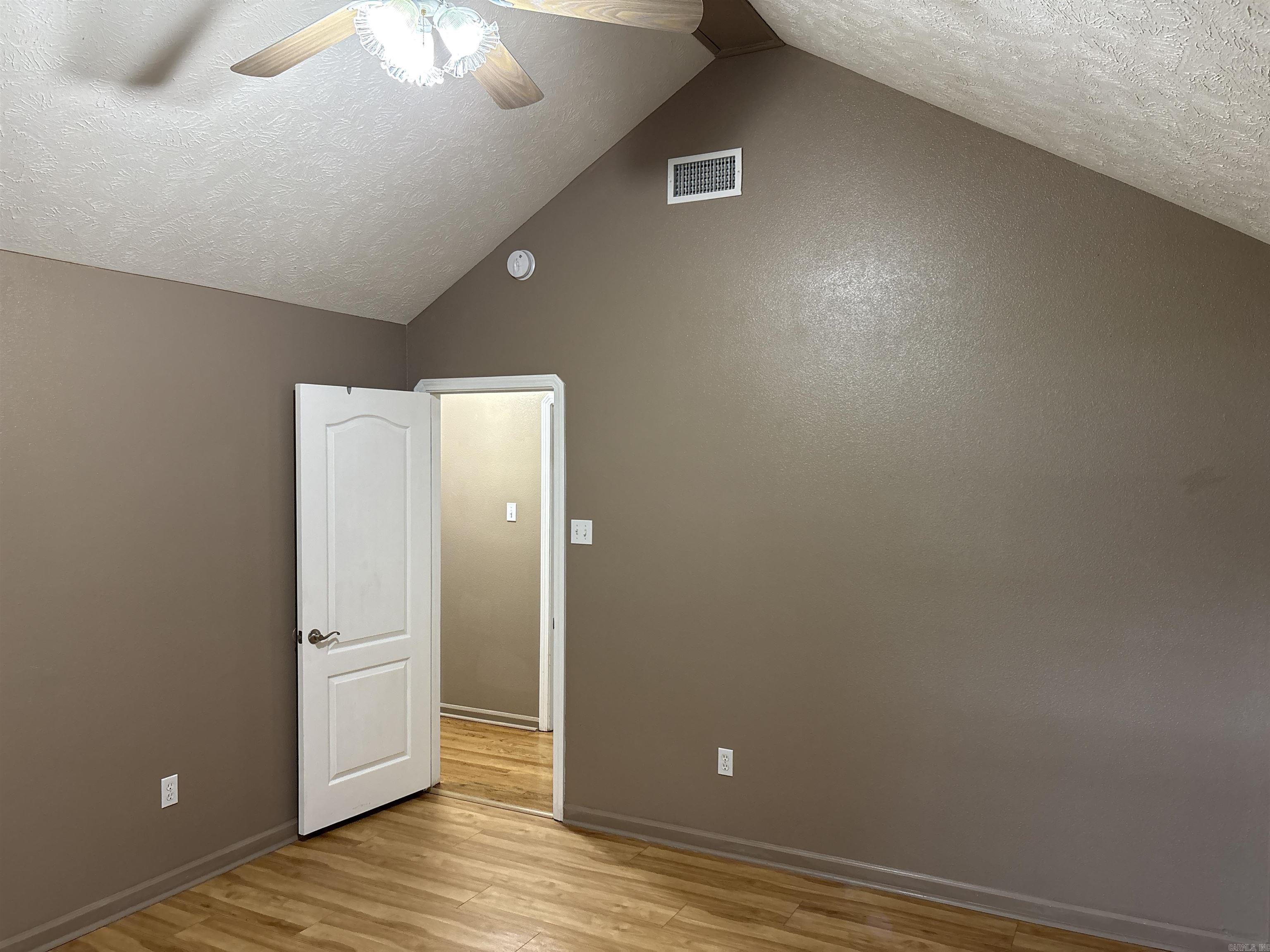 1660 Nighthawk Circle