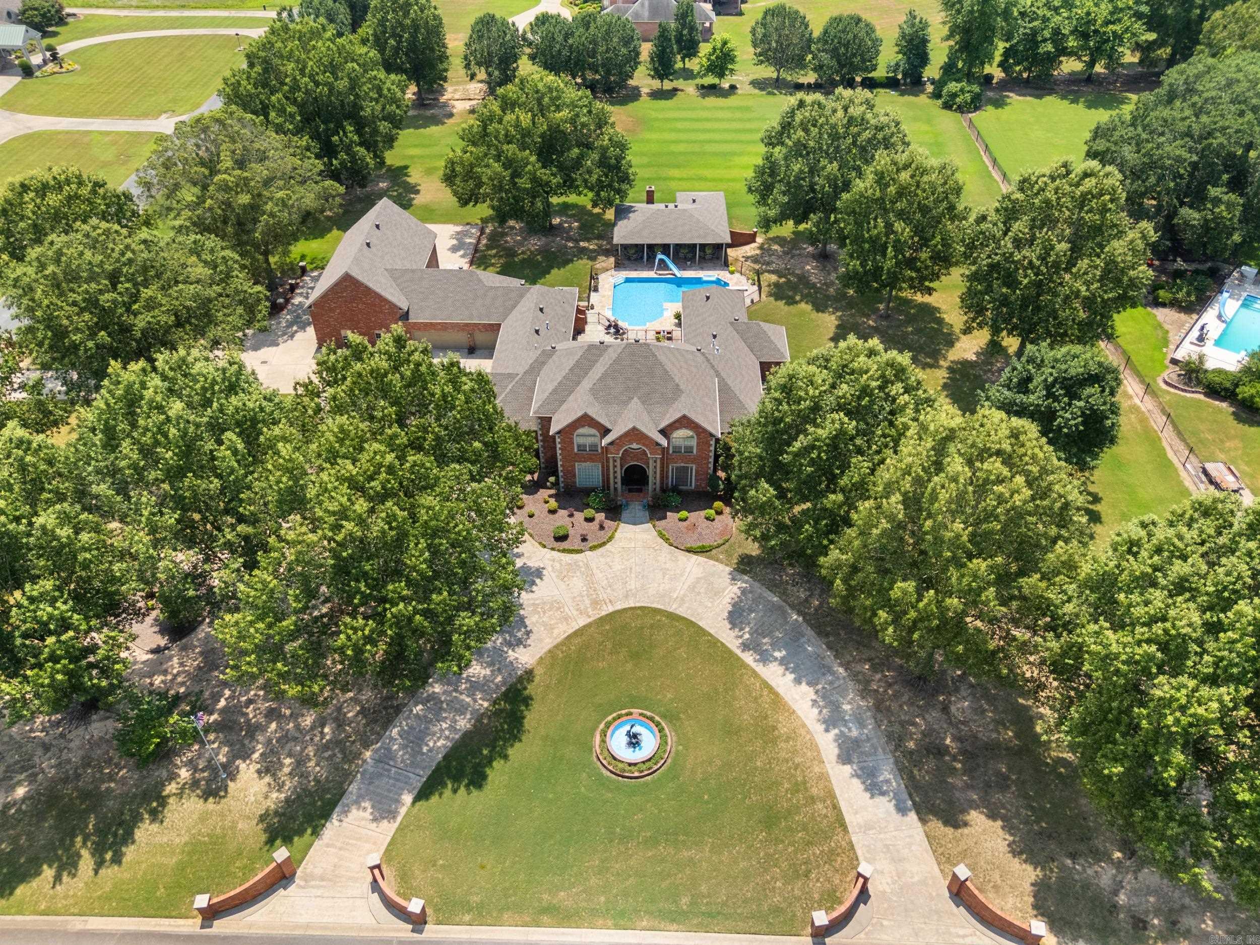 5 Westin Drive