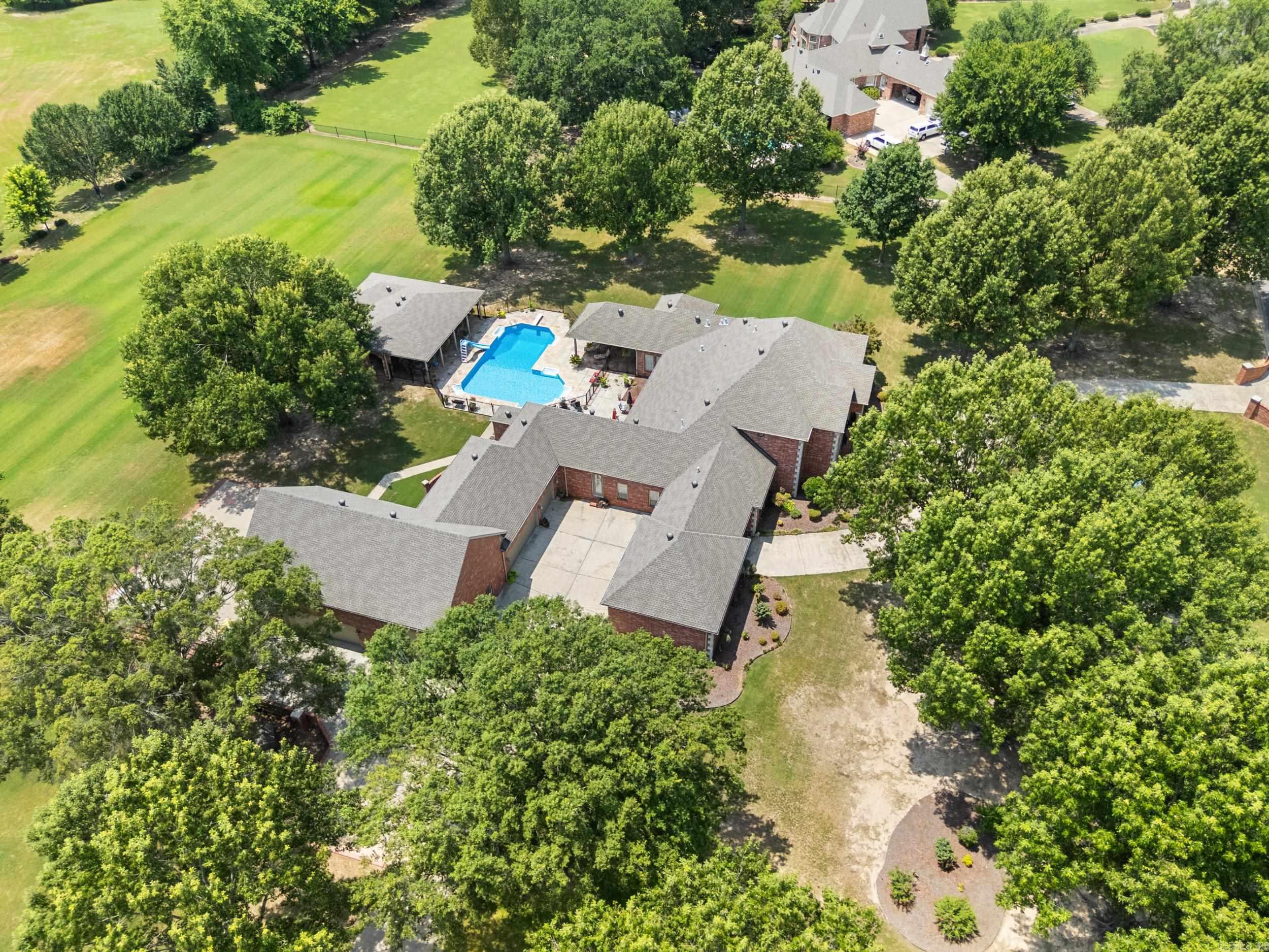 5 Westin Drive