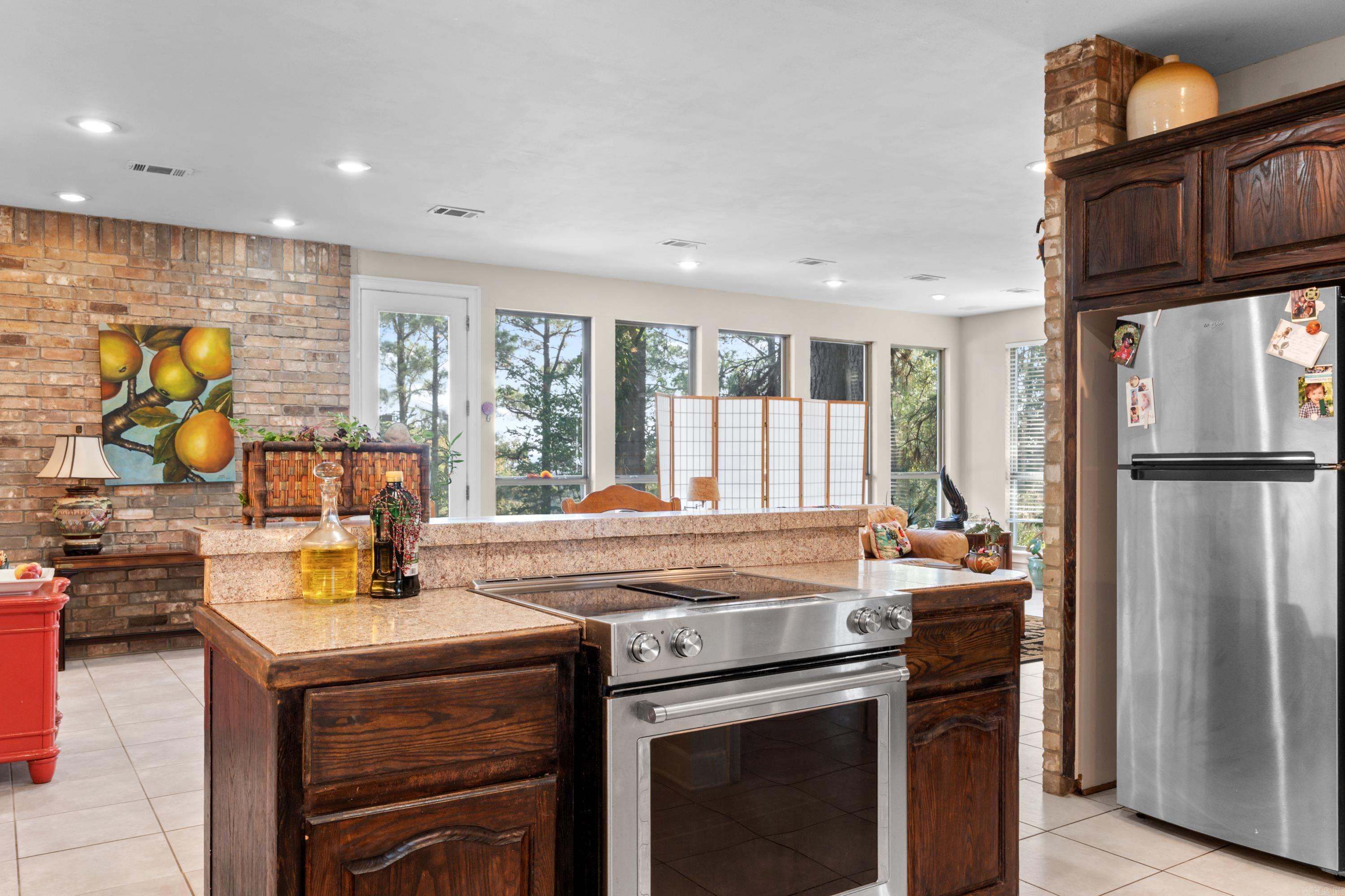 3250 Millers View
